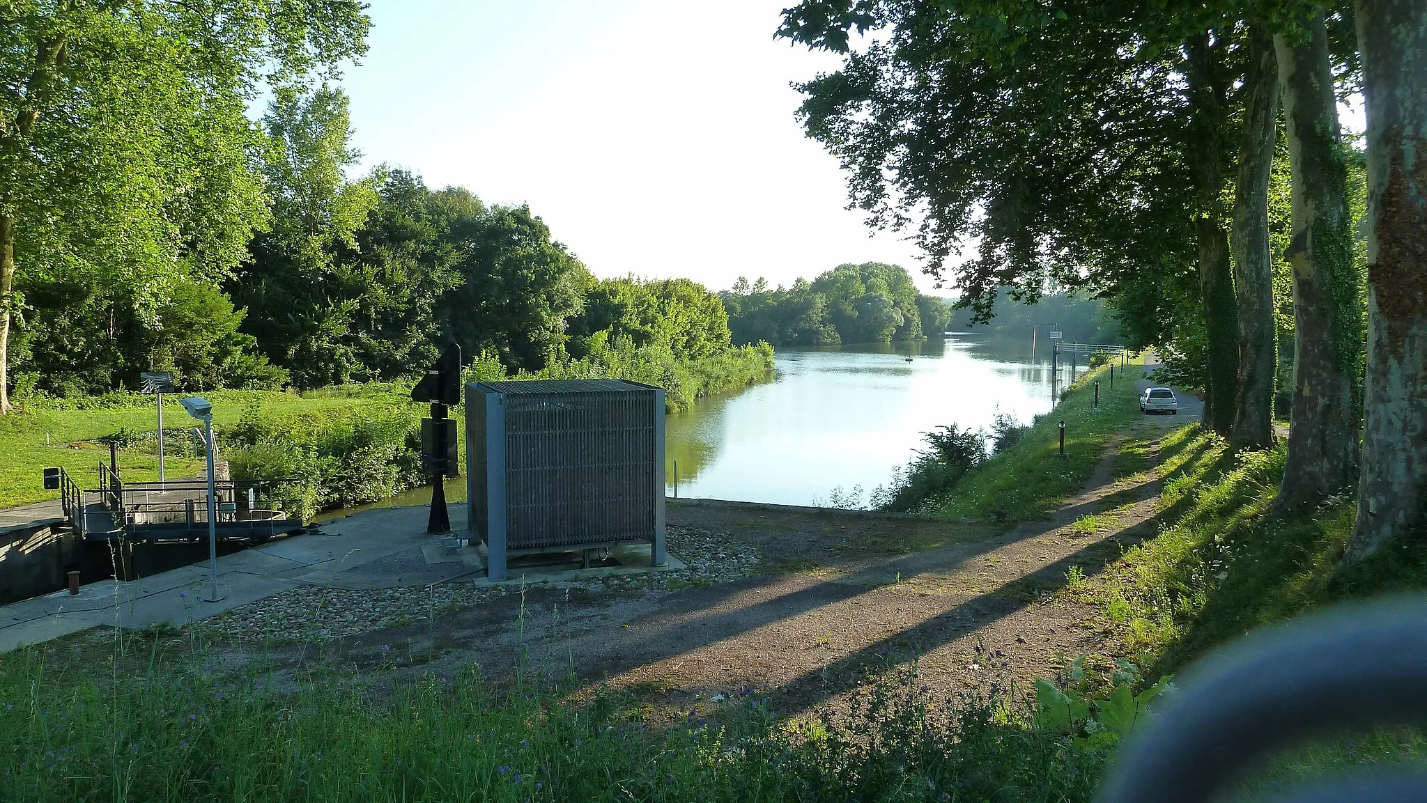 Photo showing: Ecluse du Tremblant à Maxilly sur Saône.