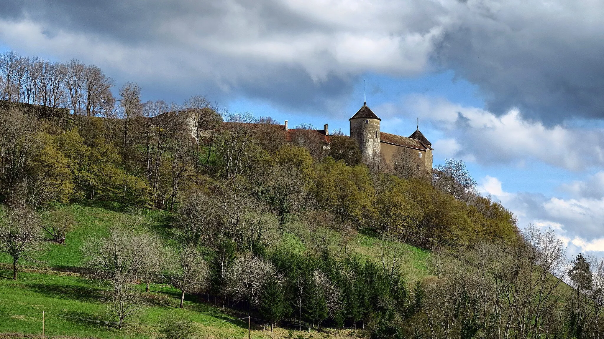 Photo showing: This building is indexed in the base Mérimée, a database of architectural heritage maintained by the French Ministry of Culture, under the reference PA00101450 .