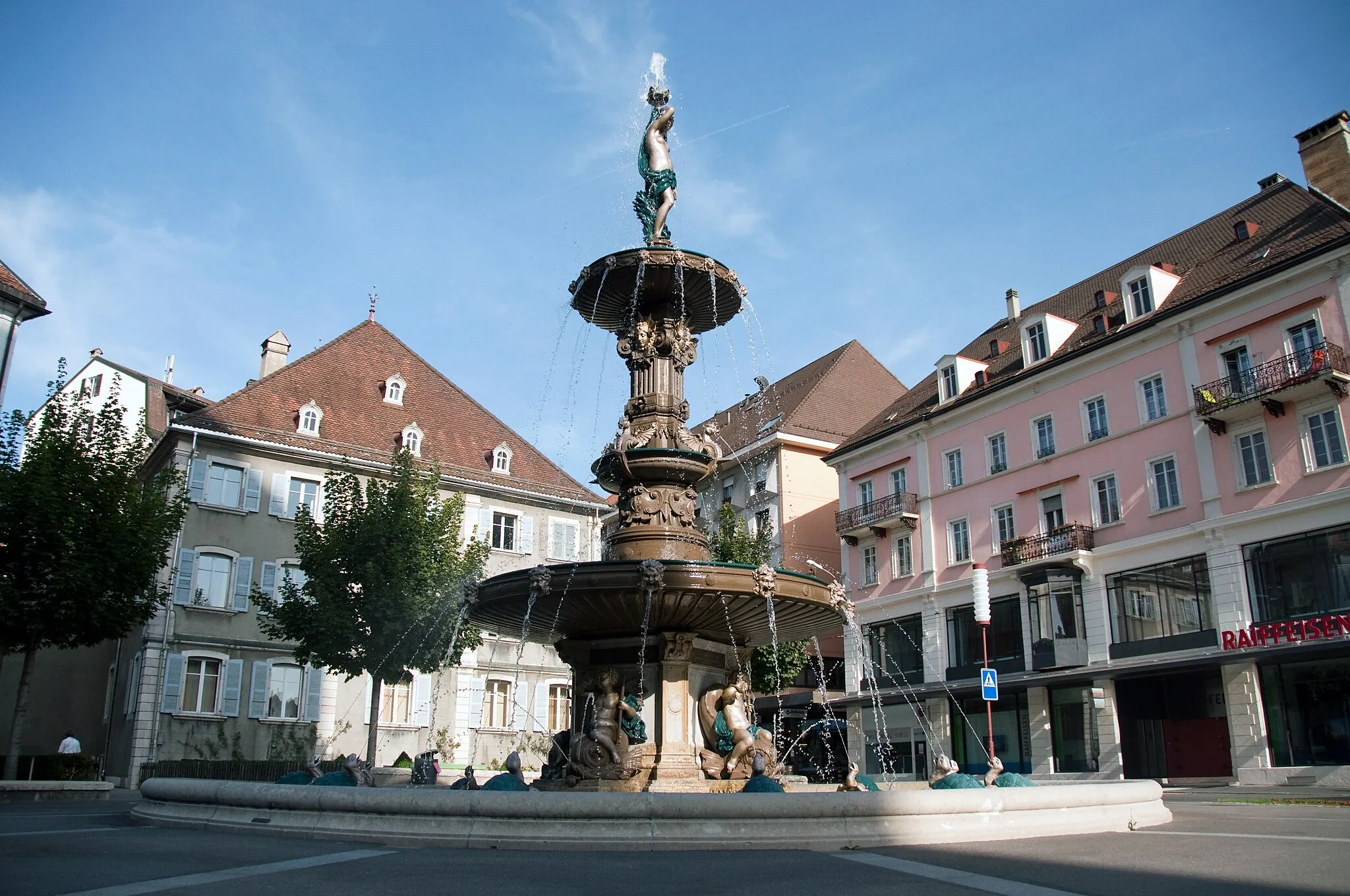 Photo showing: A photo of the Grande Fontaine in the town of La Chaux de Fonds, Switzerland