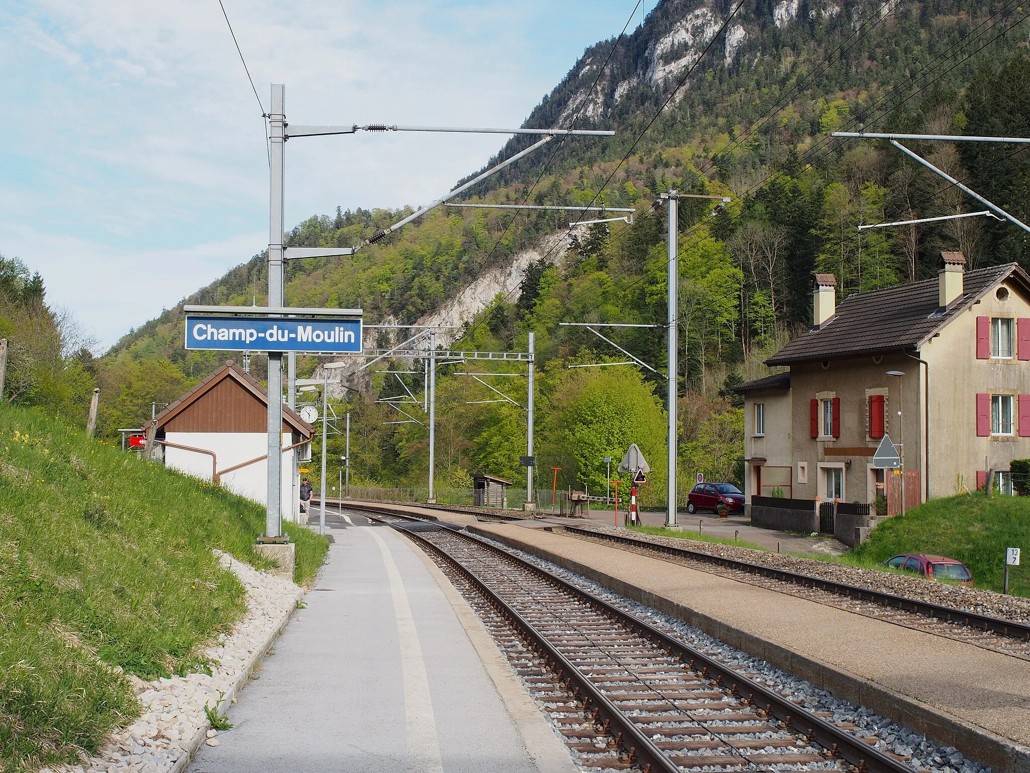 Photo showing: Train station of Champ-du-Moulin, district of Boudry (Canton of Neuchâtel), view from west