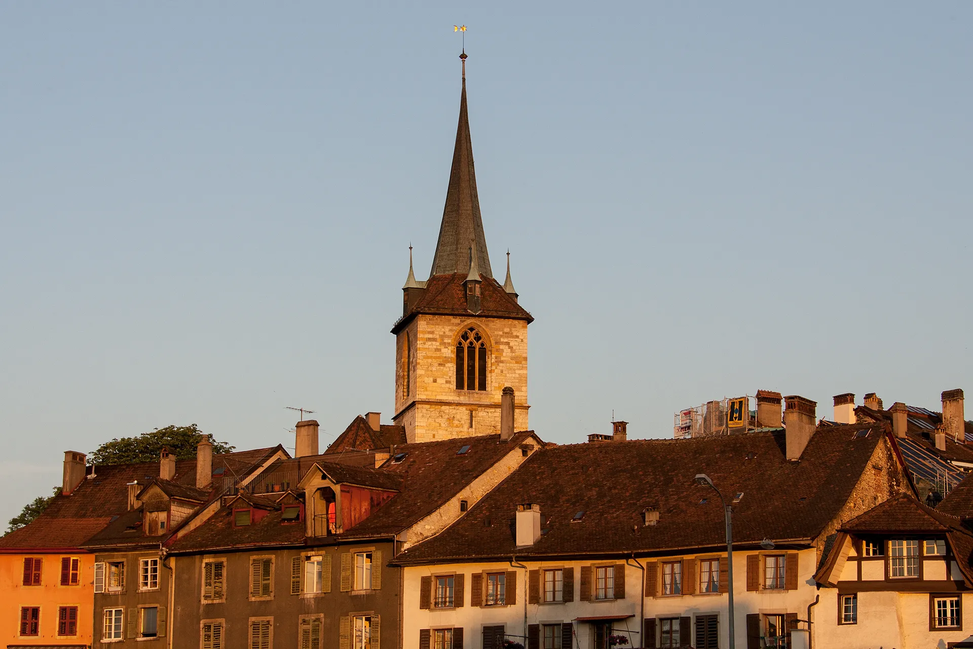 Photo showing: Altstadt von Biel im Morgenlicht