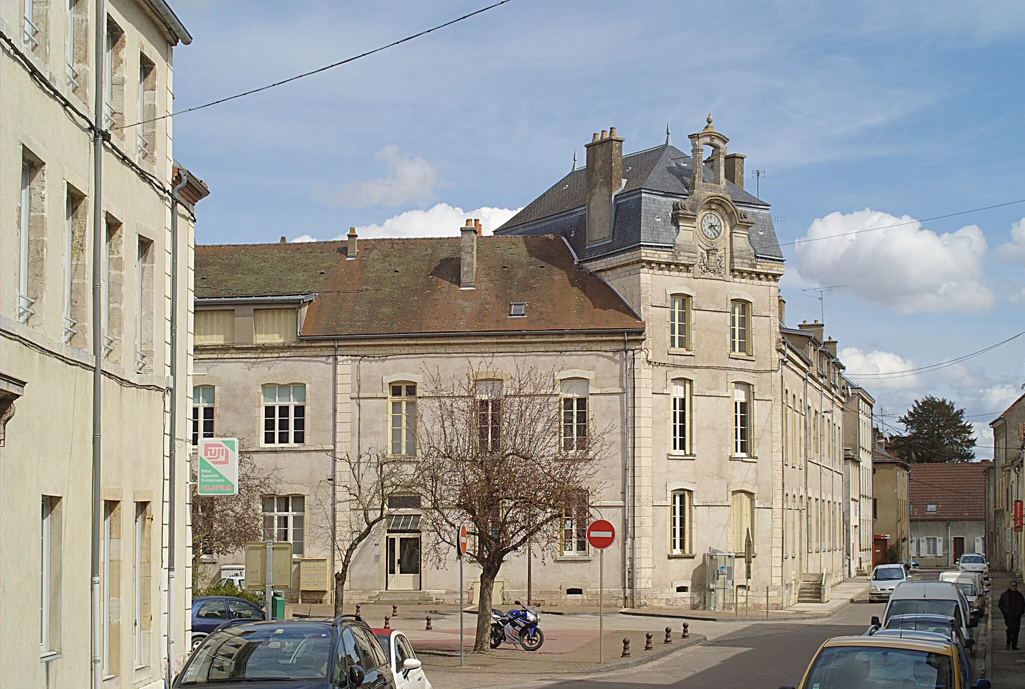 Photo showing: Rue du Château,  Saint-Jean-de-Losne (Côte d'Or, Bourgogne, France)