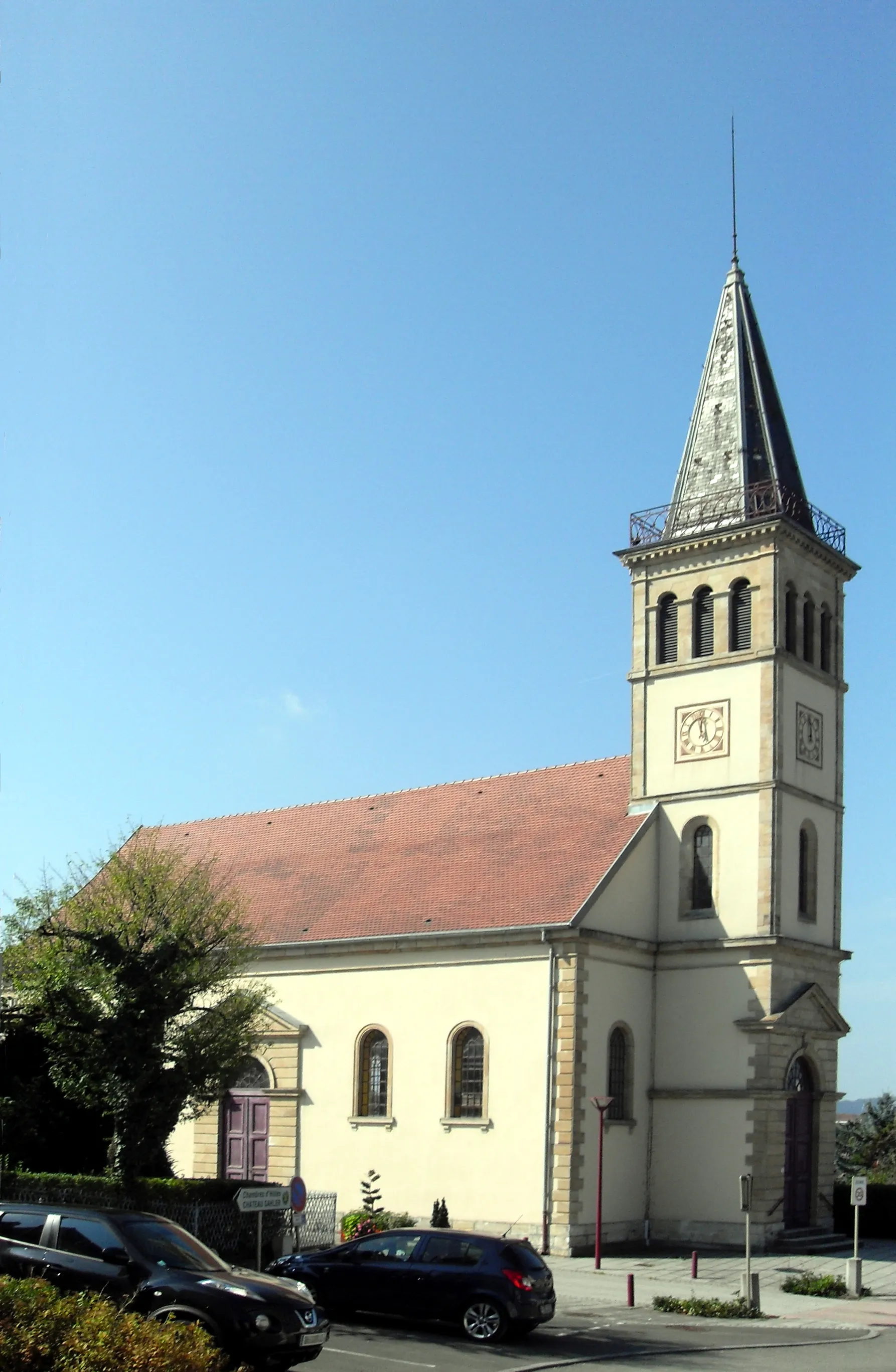 Photo showing: Le temple protestant d'Exincourt, côté nord-est