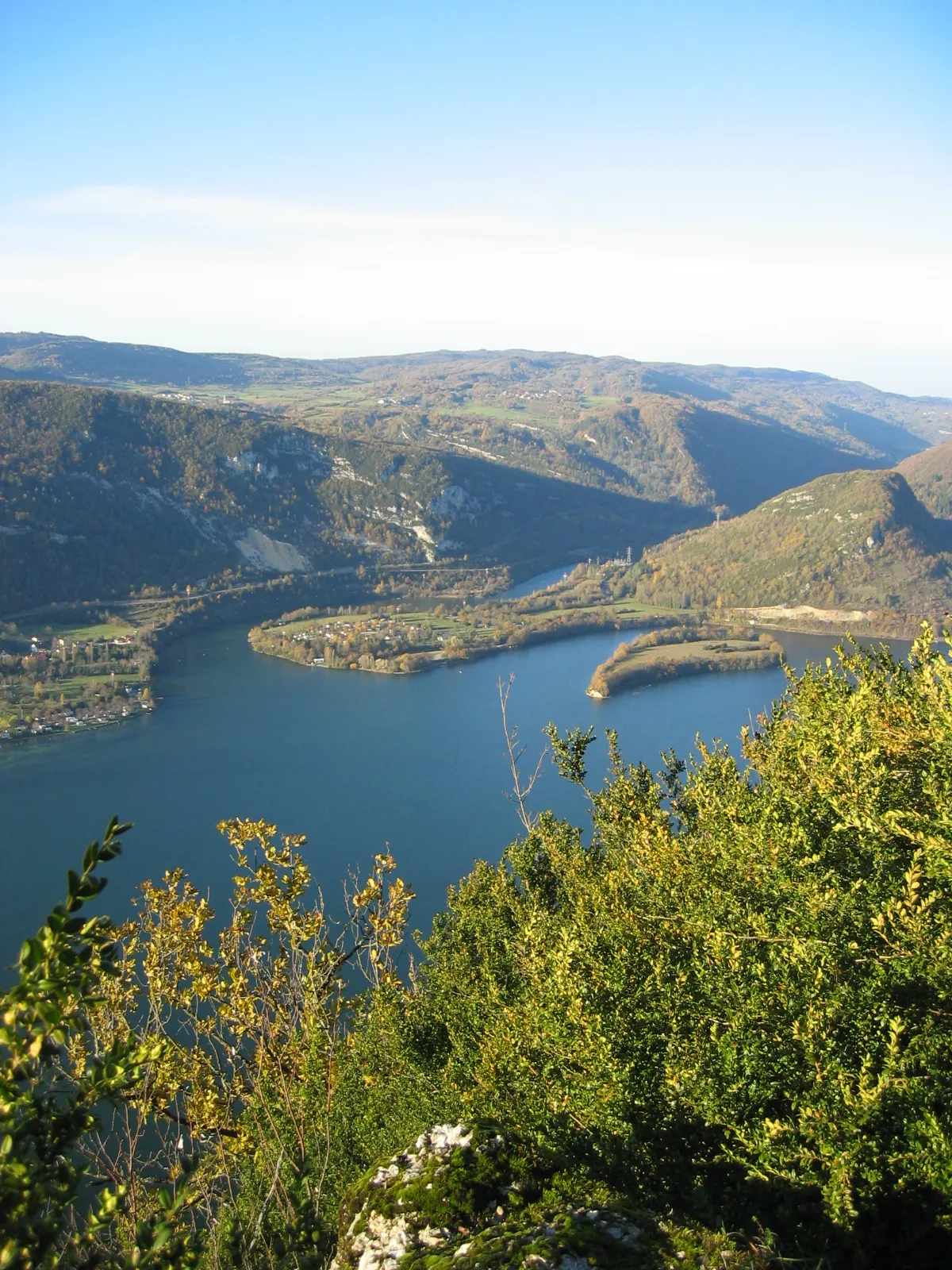 Photo showing: Vue sur la retenue de Coiselet depuis le belvédère de la "pierre qui vire"