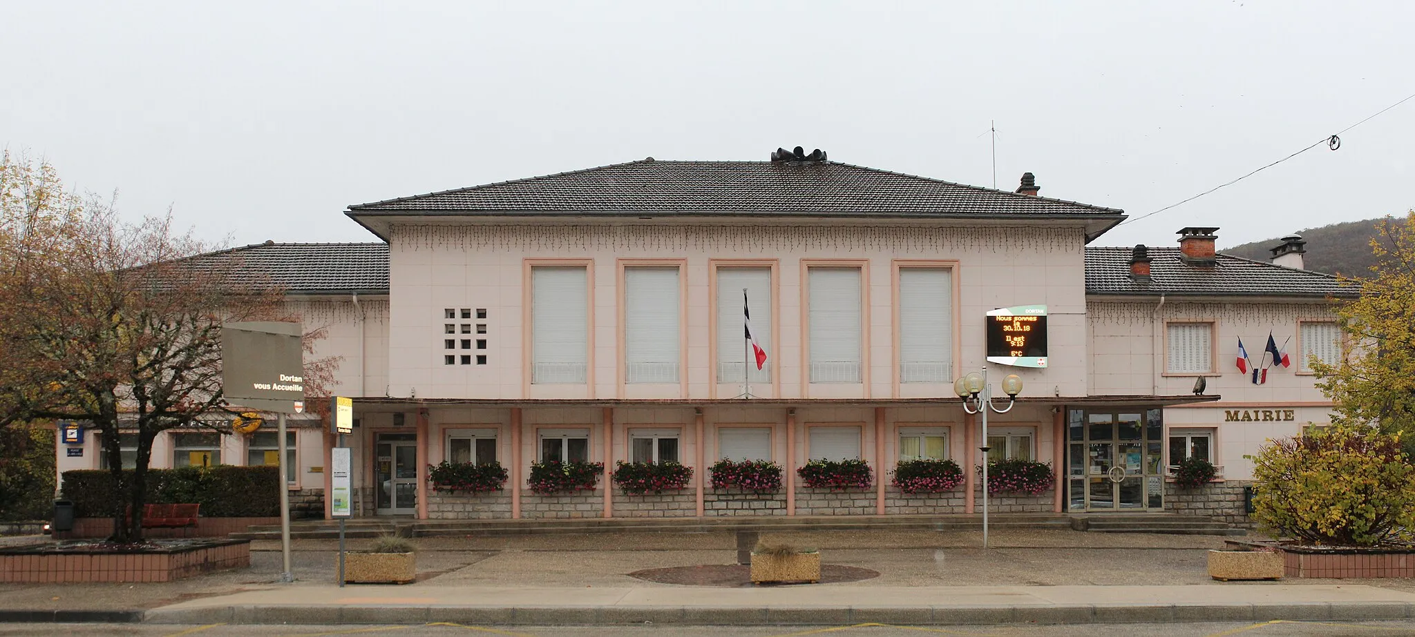 Photo showing: Mairie de Dortan.