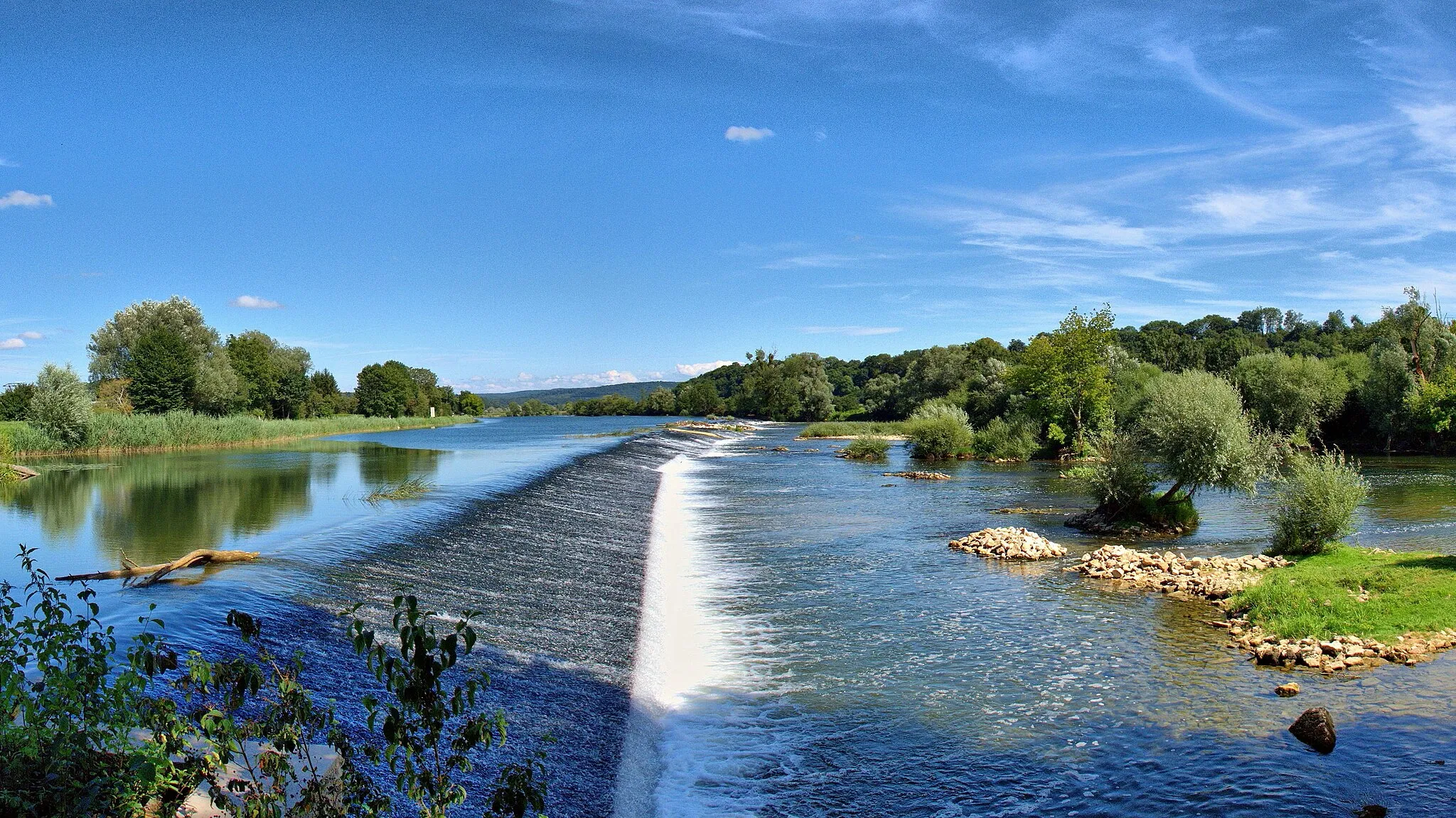 Photo showing: Le barrage du moulin du Pré