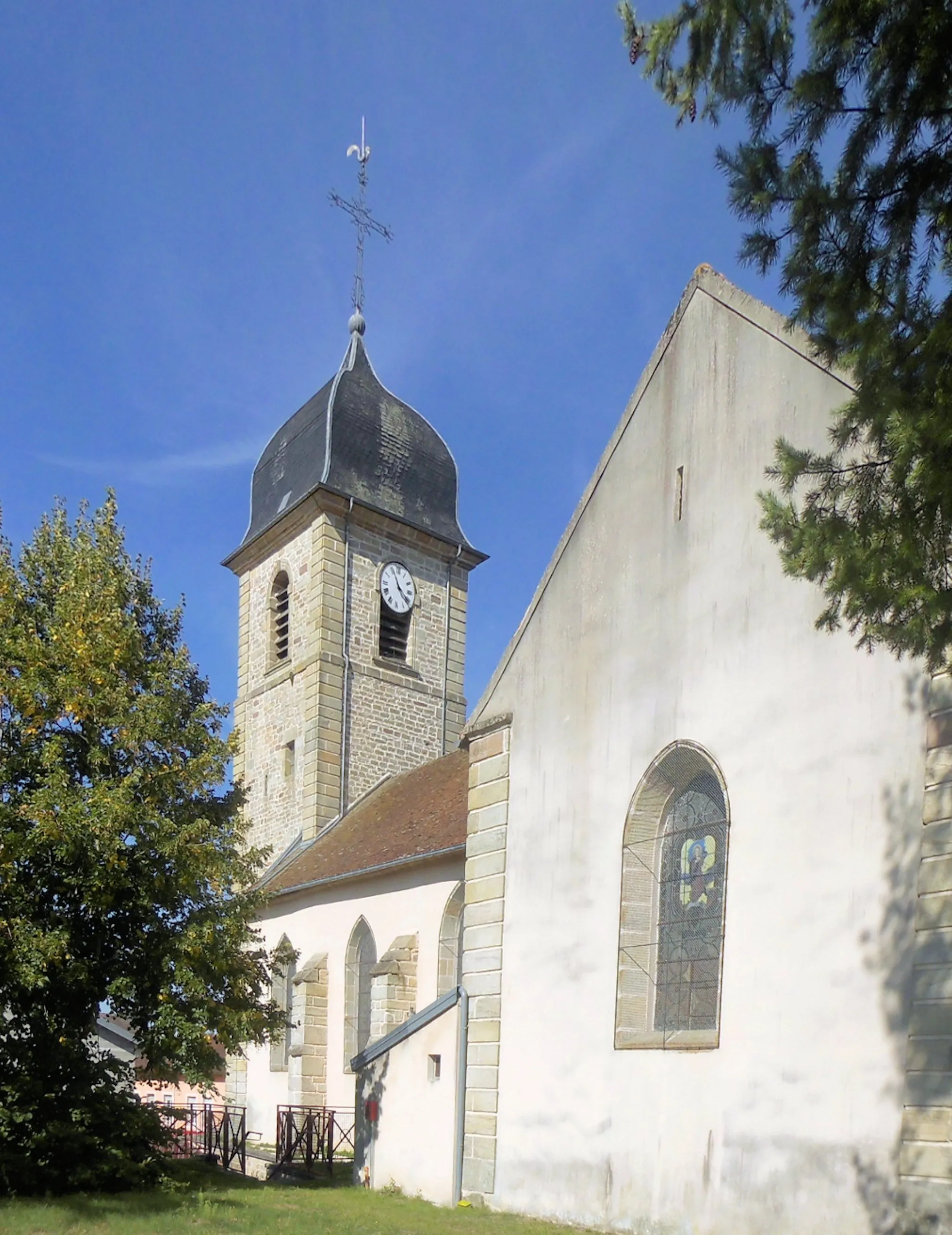 Photo showing: L'église Saint-Michel de Monthureux-sur-Saône, côté sud-est