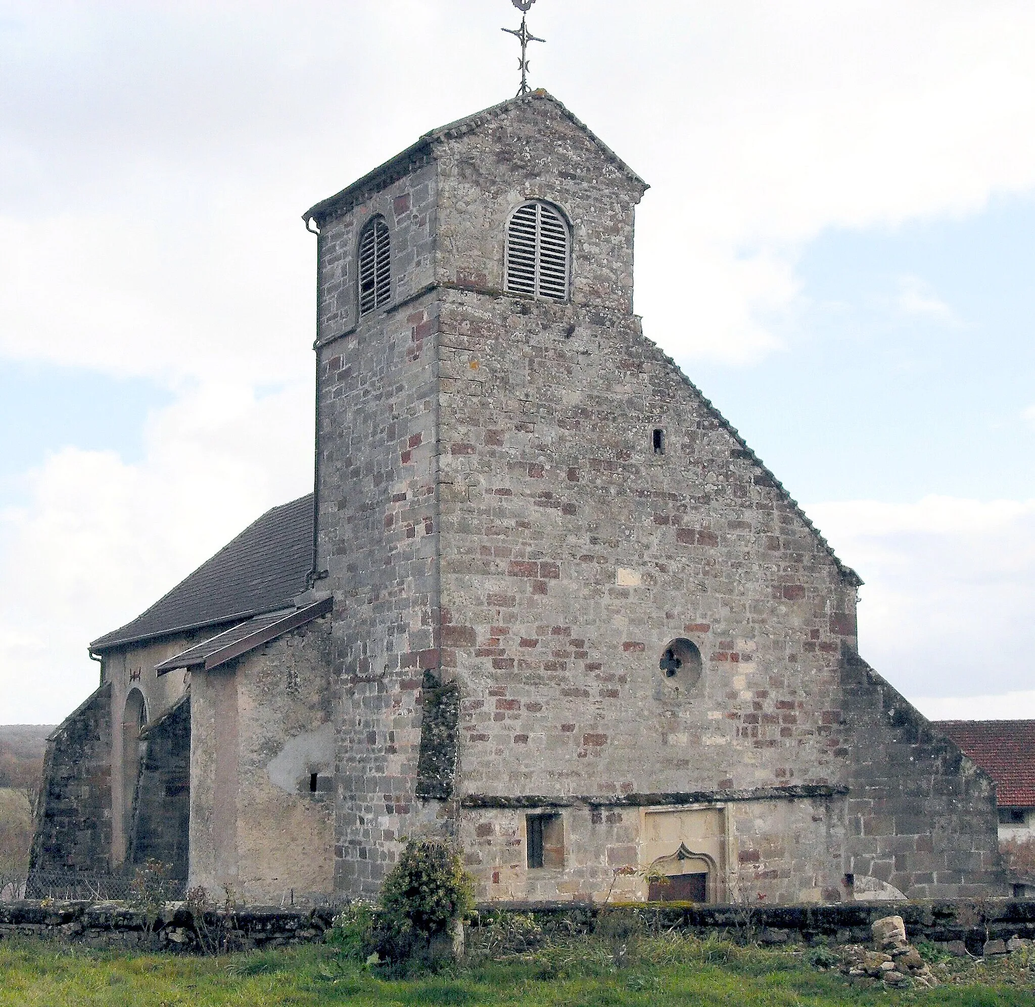 Photo showing: L'église de la Nativité de Notre-Dame à Marey, côté ouest