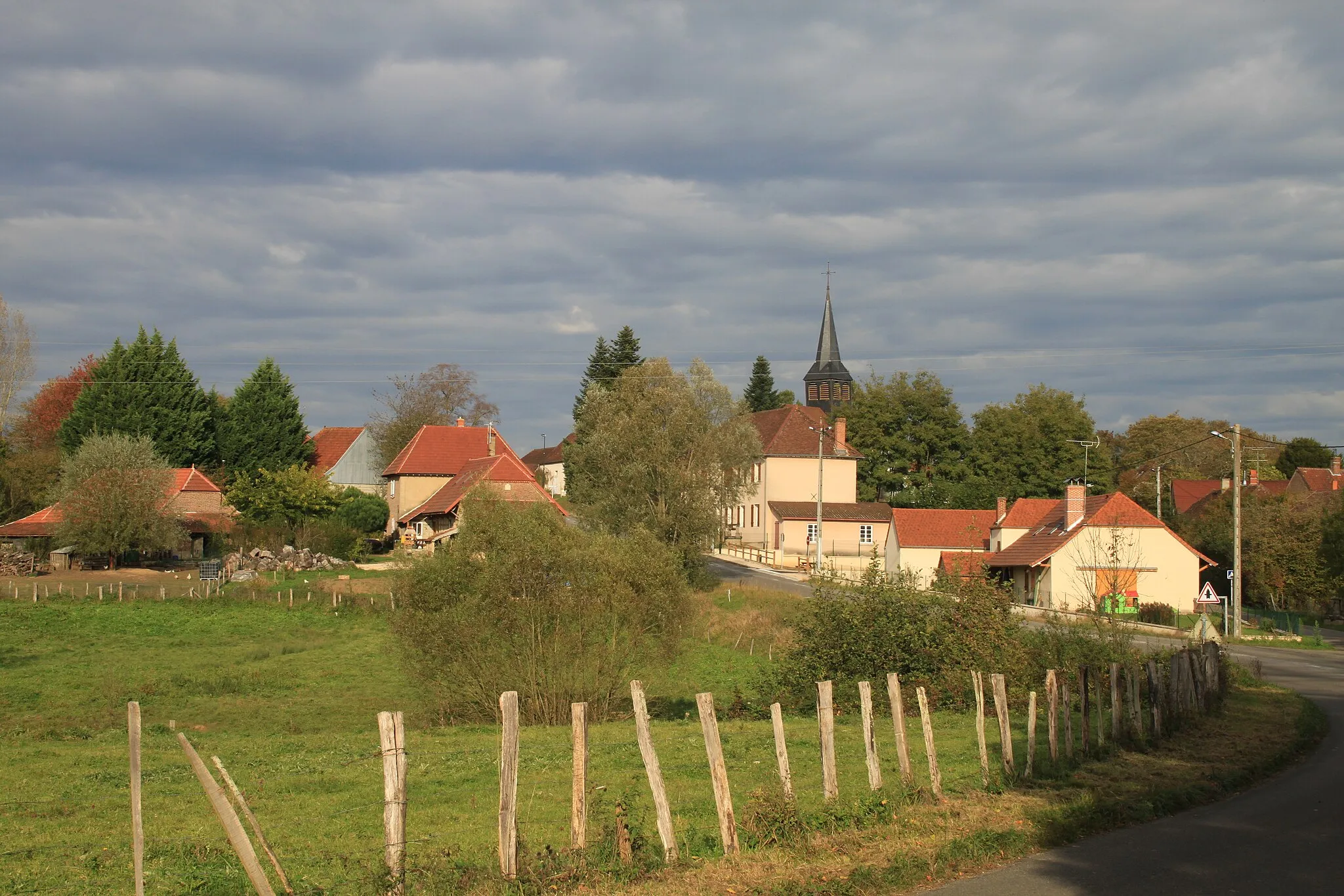 Photo showing: Montjay Ansicht des Dorfes