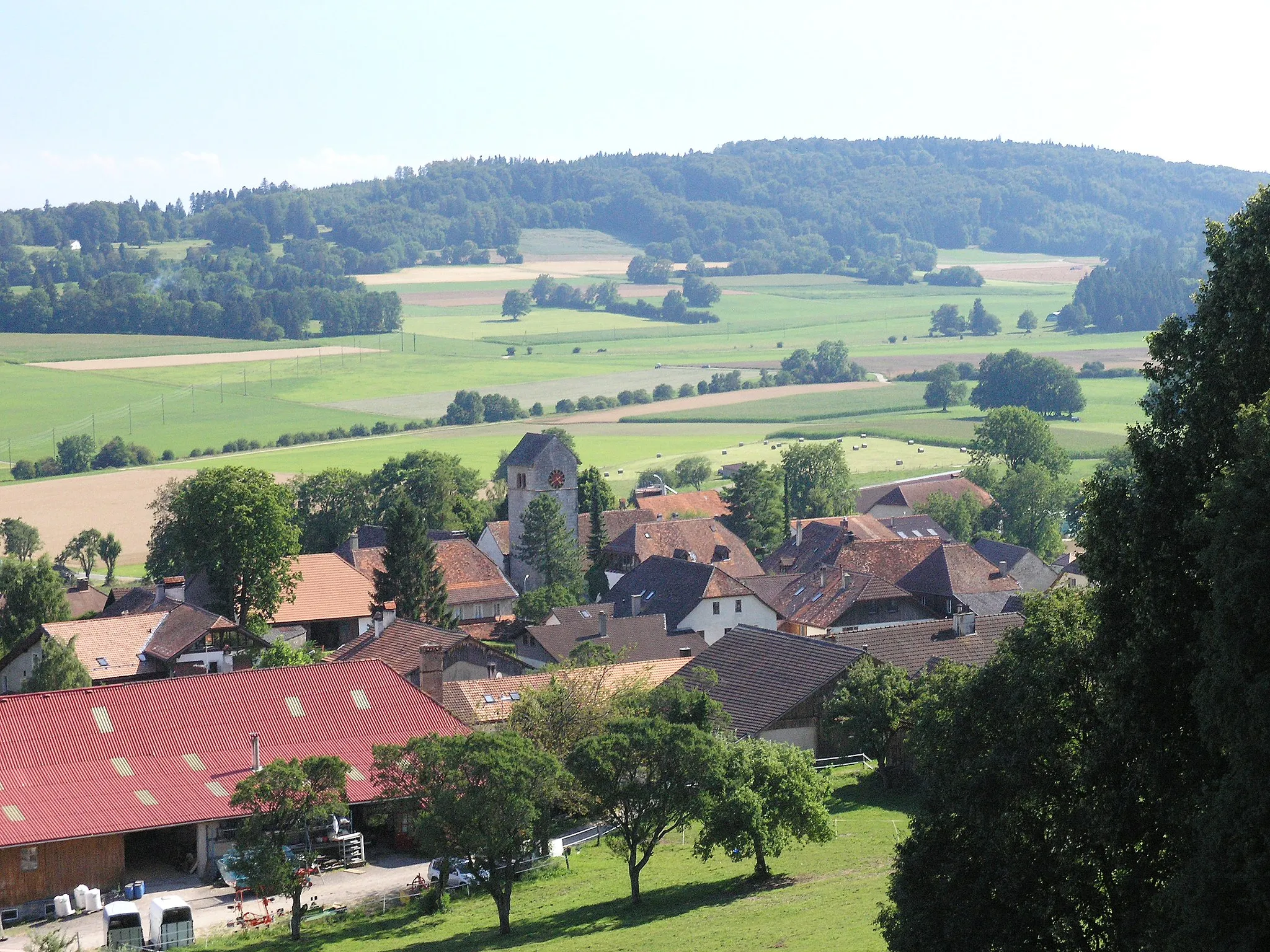 Photo showing: Vue sur le village de Diesse