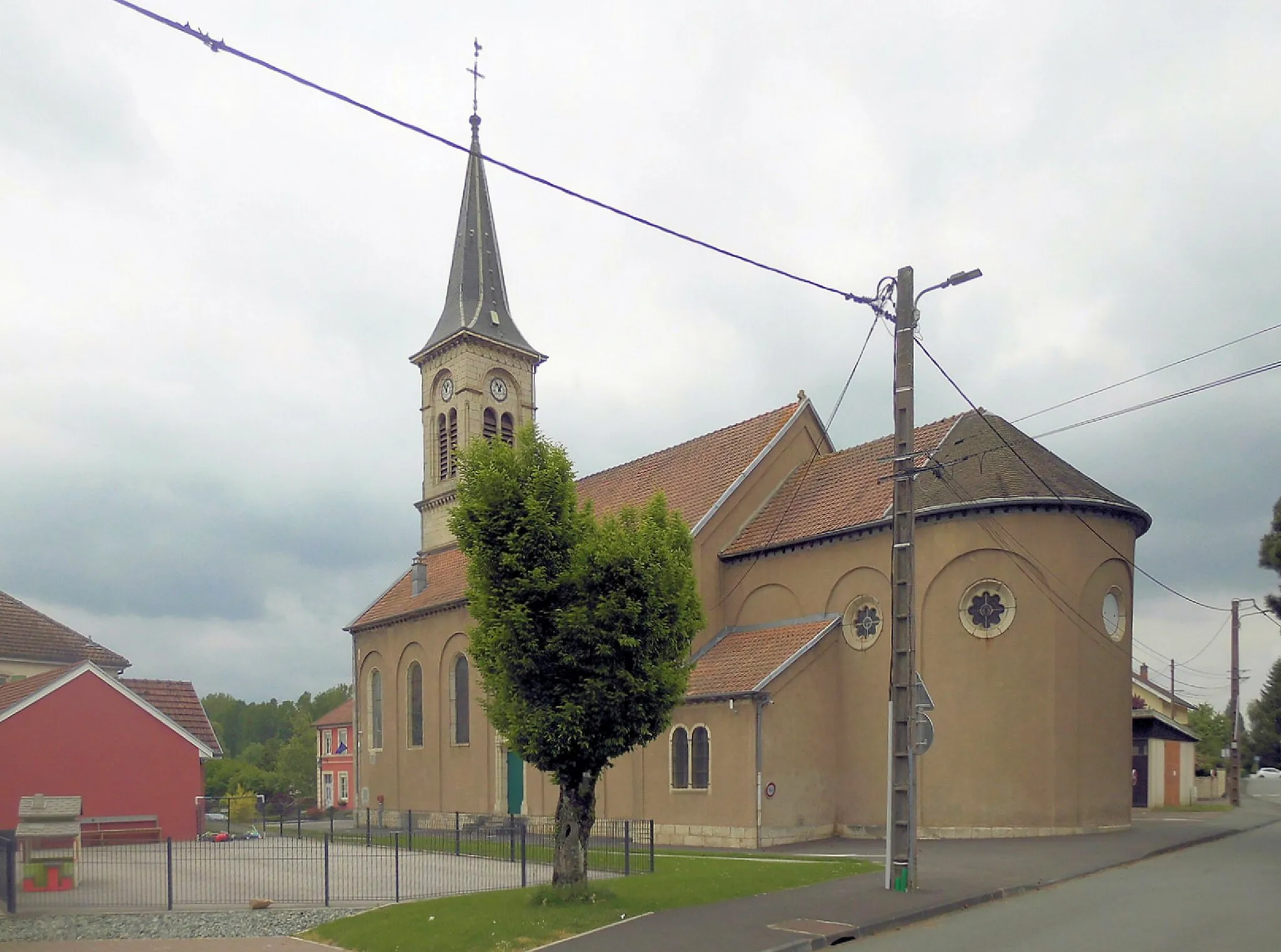 Photo showing: L'église Saint-André à Joncherey, côté est