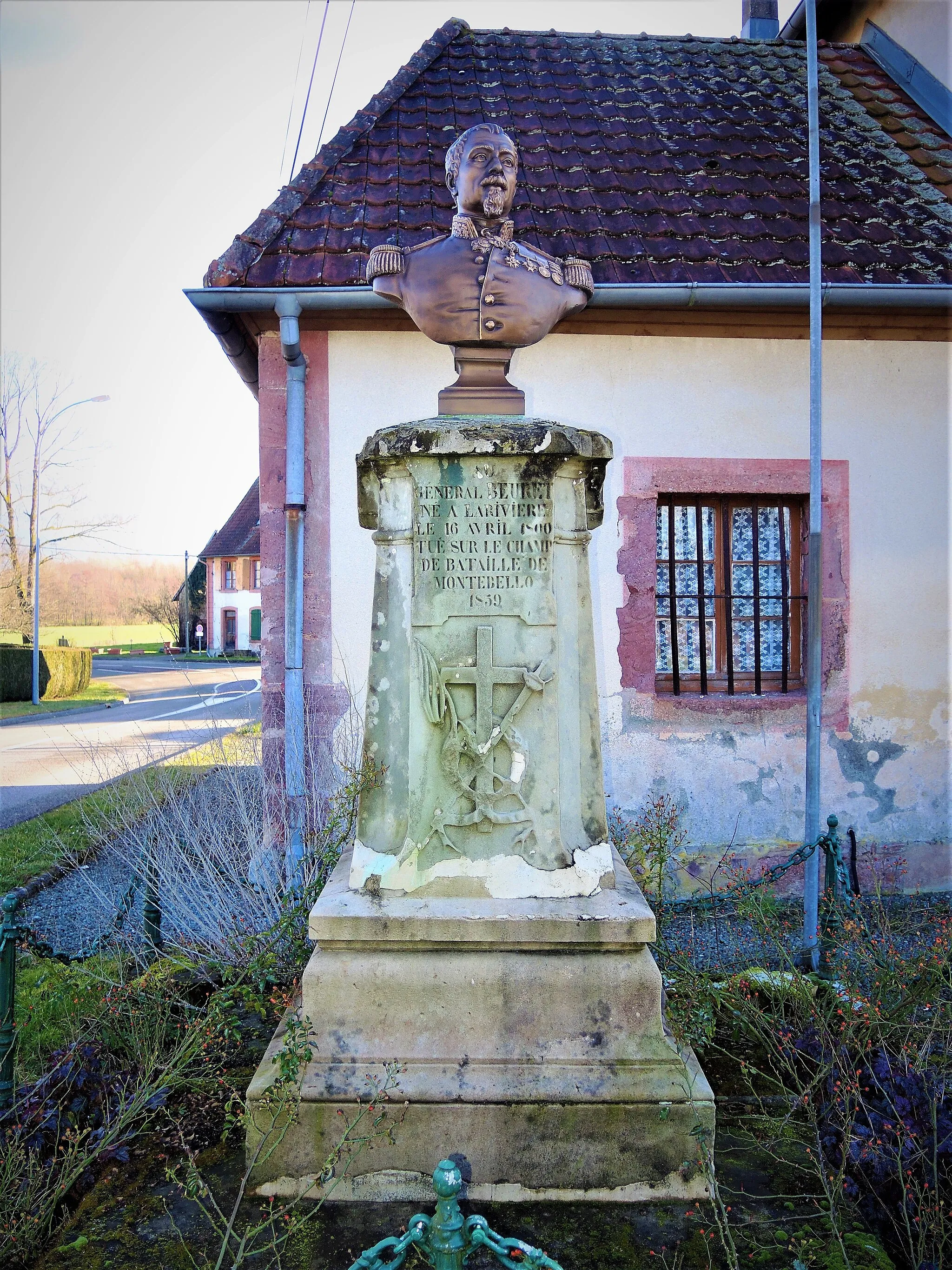 Photo showing: Mémorial du général Beuret. Larivière. Territoire de Belfort