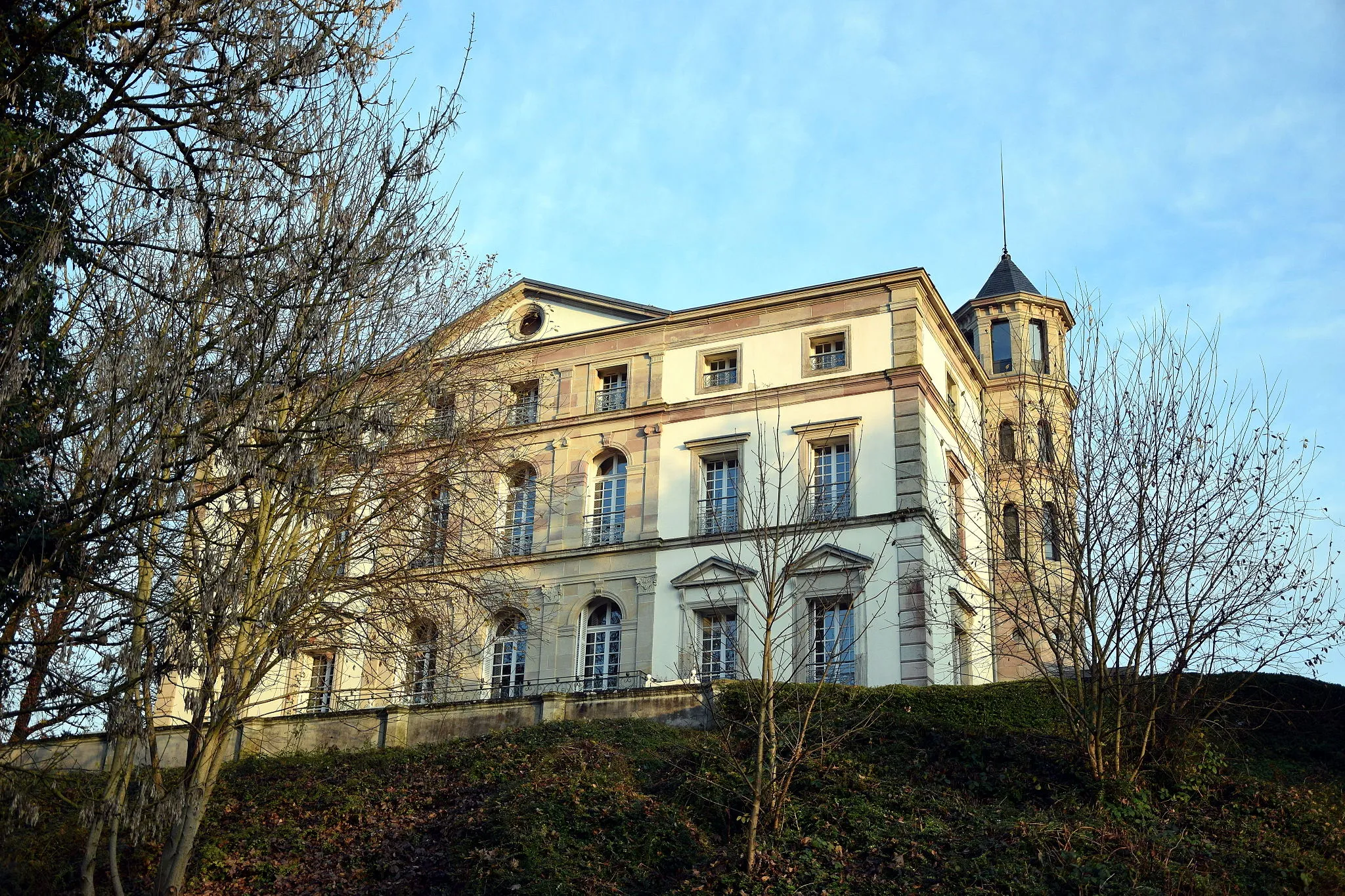 Photo showing: Castle Saglio in Sevenans, France