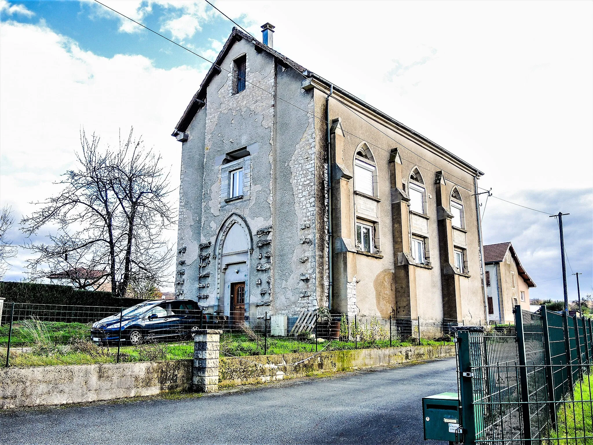 Photo showing: Ancienne église, aujourd'hui, maison d'habitation