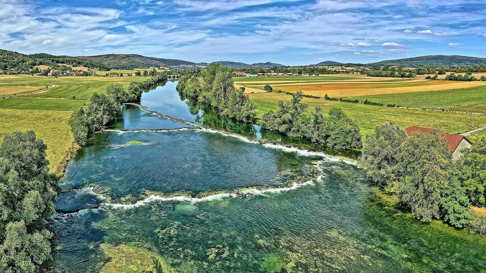 Photo showing: Le barrage du moulin de Brères sur la Loue