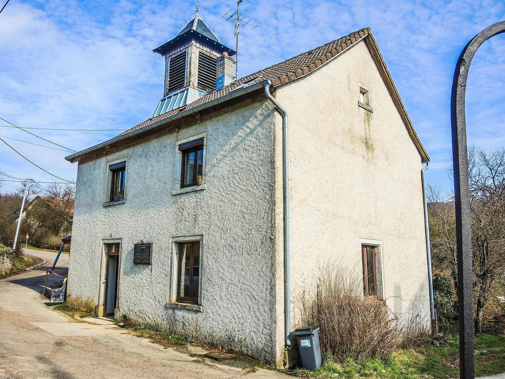 Photo showing: Mairie et ancienne école de Brétigney. Doubs.