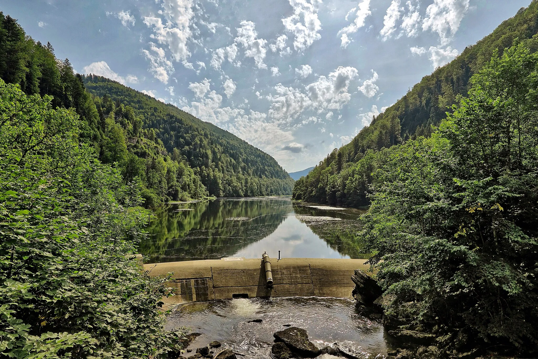 Photo showing: Le barrage de la Goule sur le Doubs
