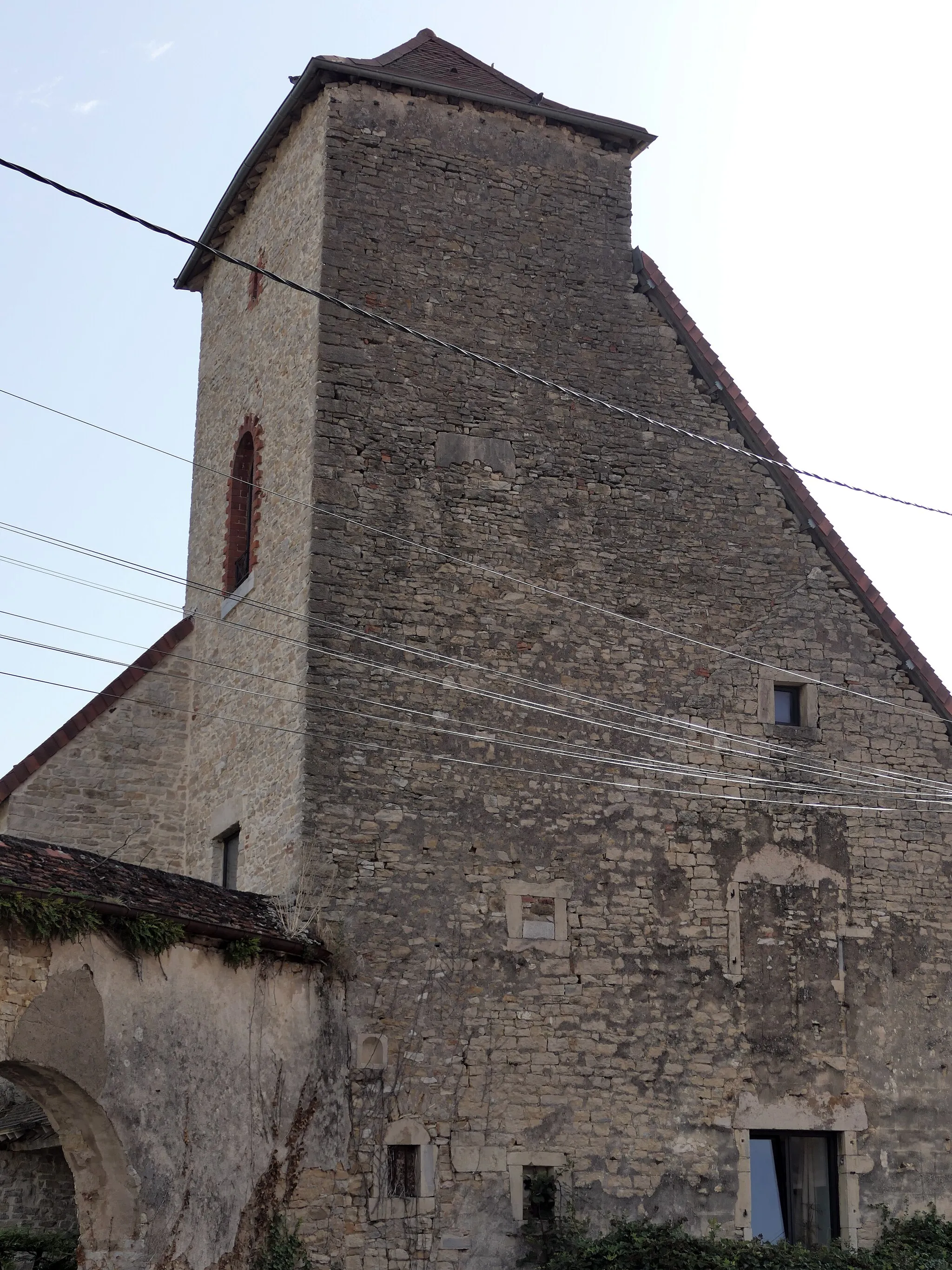Photo showing: image montrant une photographie prise sur le territoire de la commune de Corcondray dans le département du Doubs : maison forte à tour carrée