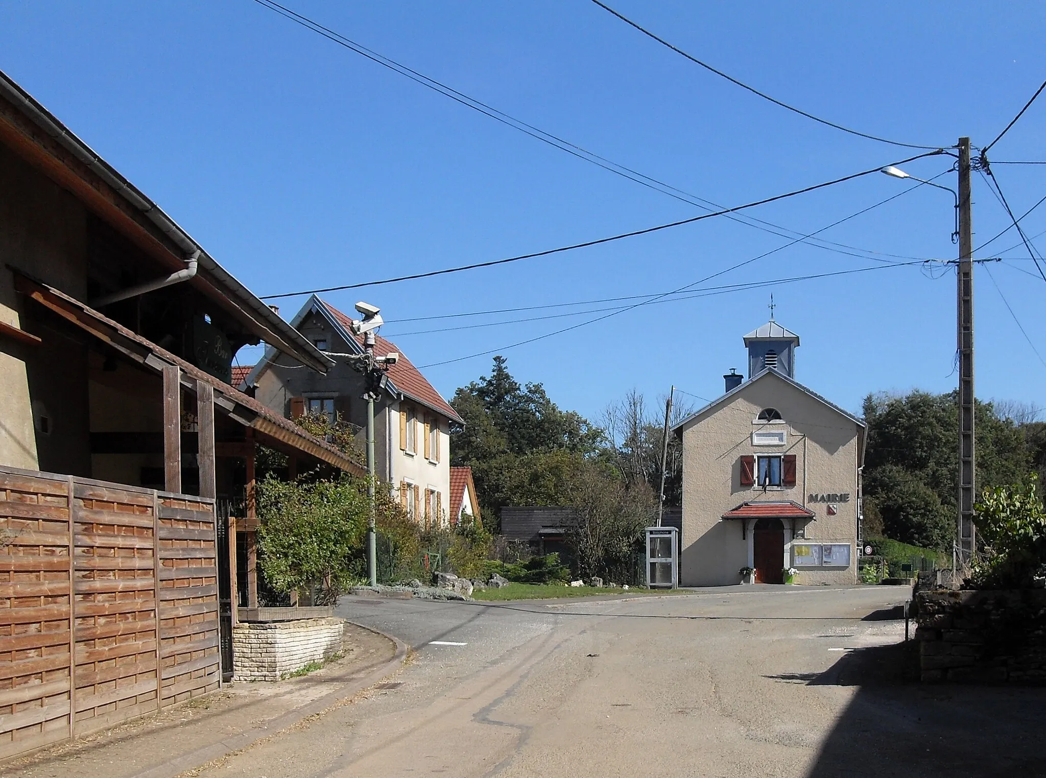 Photo showing: La mairie d'Échenans