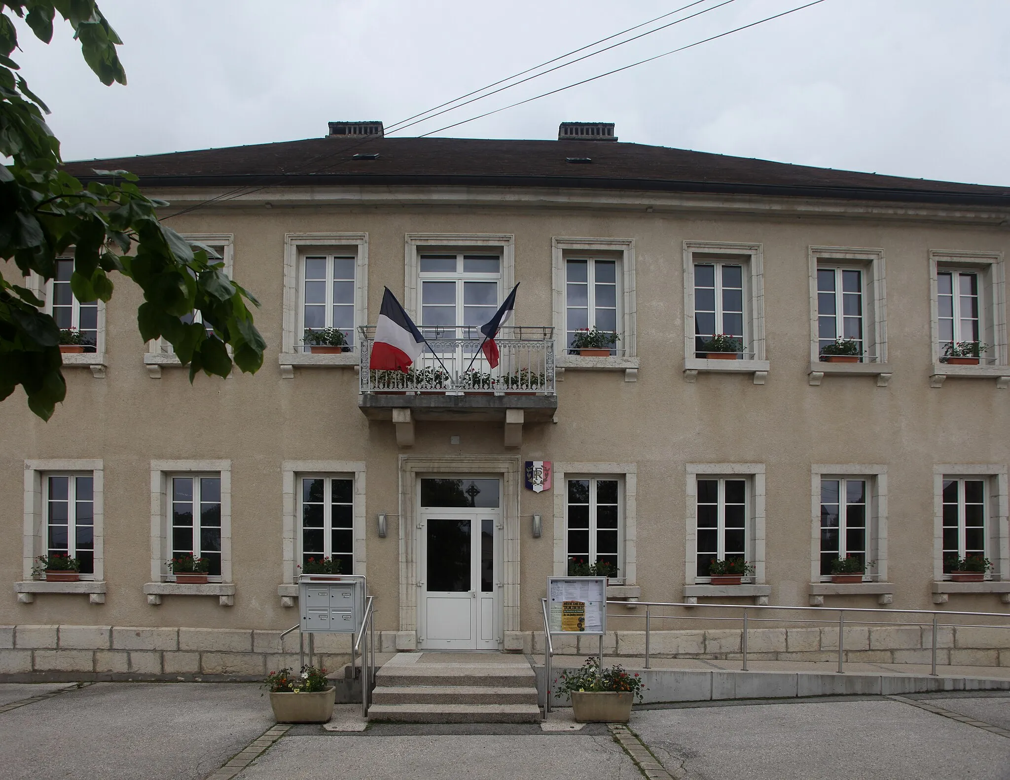 Photo showing: Mairie de Dompierre-les-Tilleuls (Doubs).