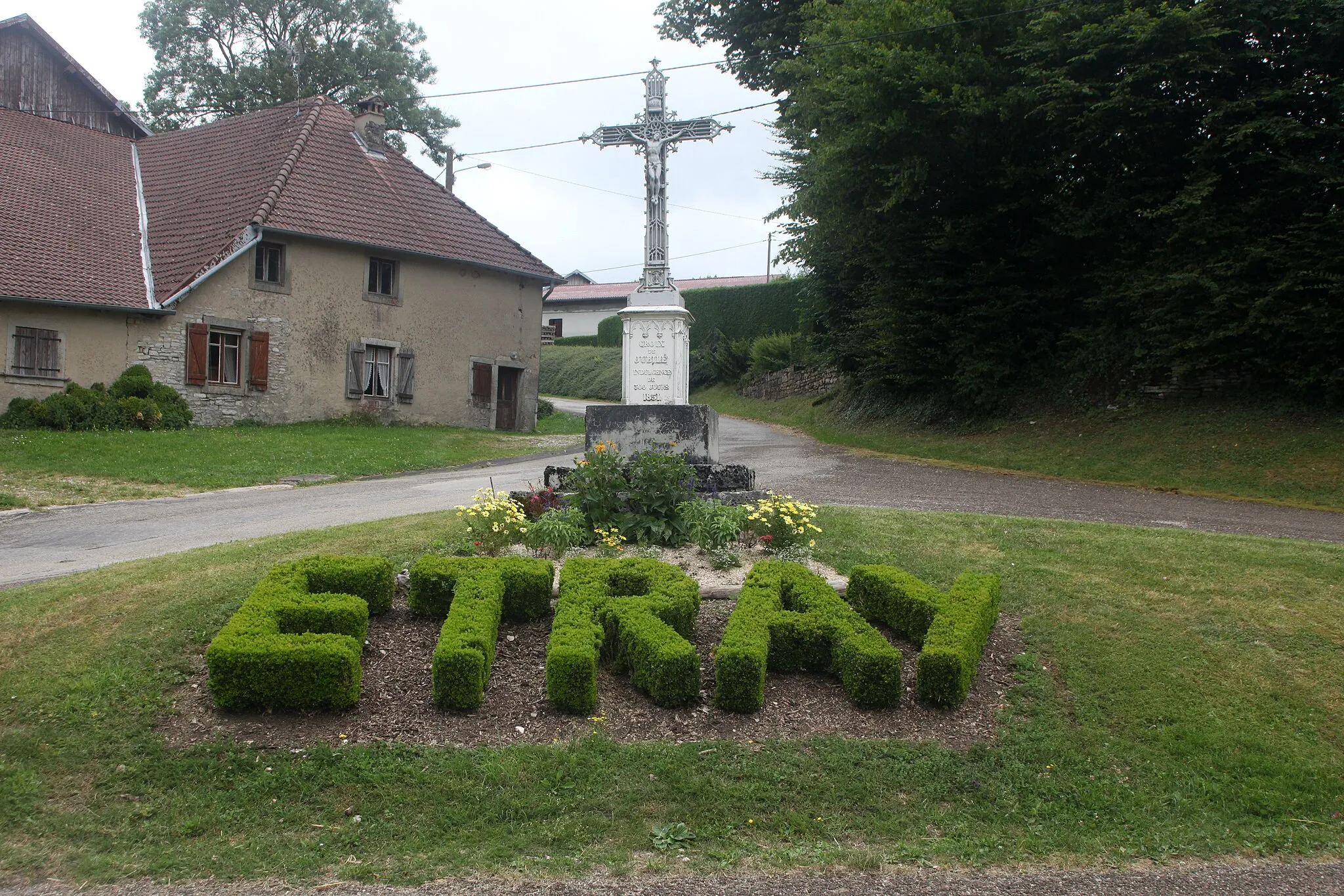 Photo showing: Croix à Étray (Doubs).