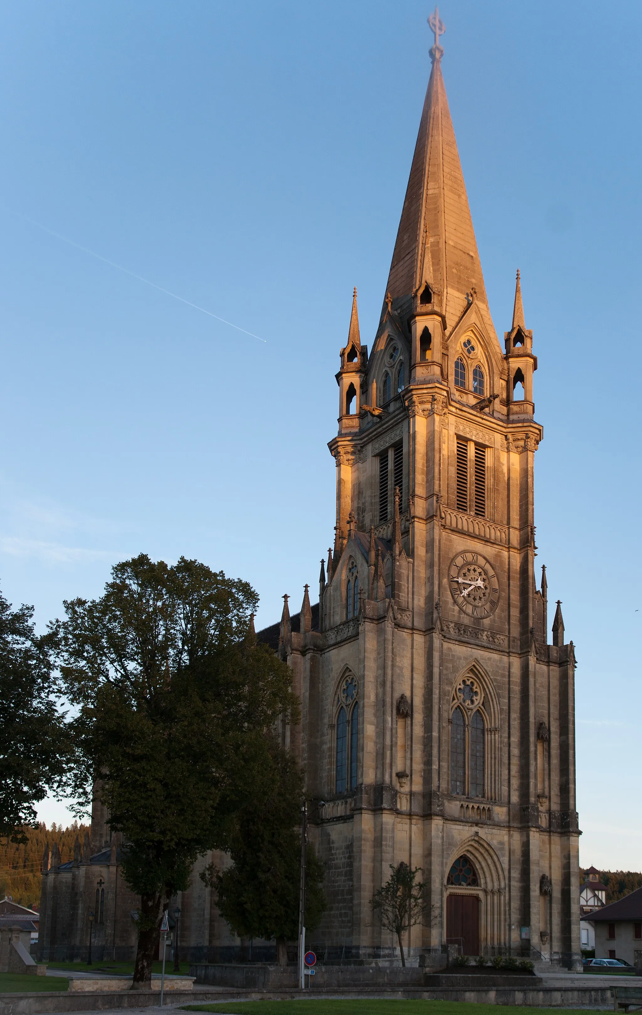 Photo showing: Church in Doubs, France.