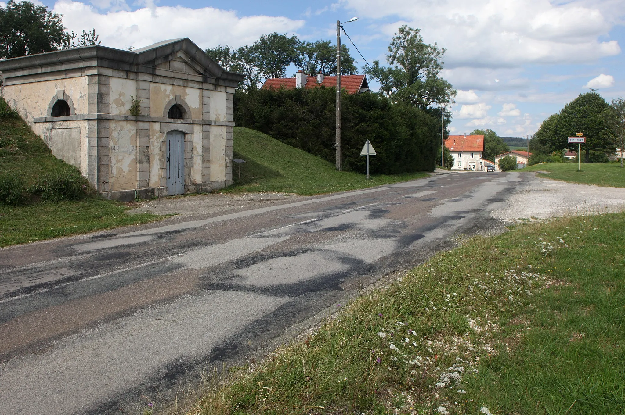 Photo showing: Entrée d'Épenoy (Doubs).