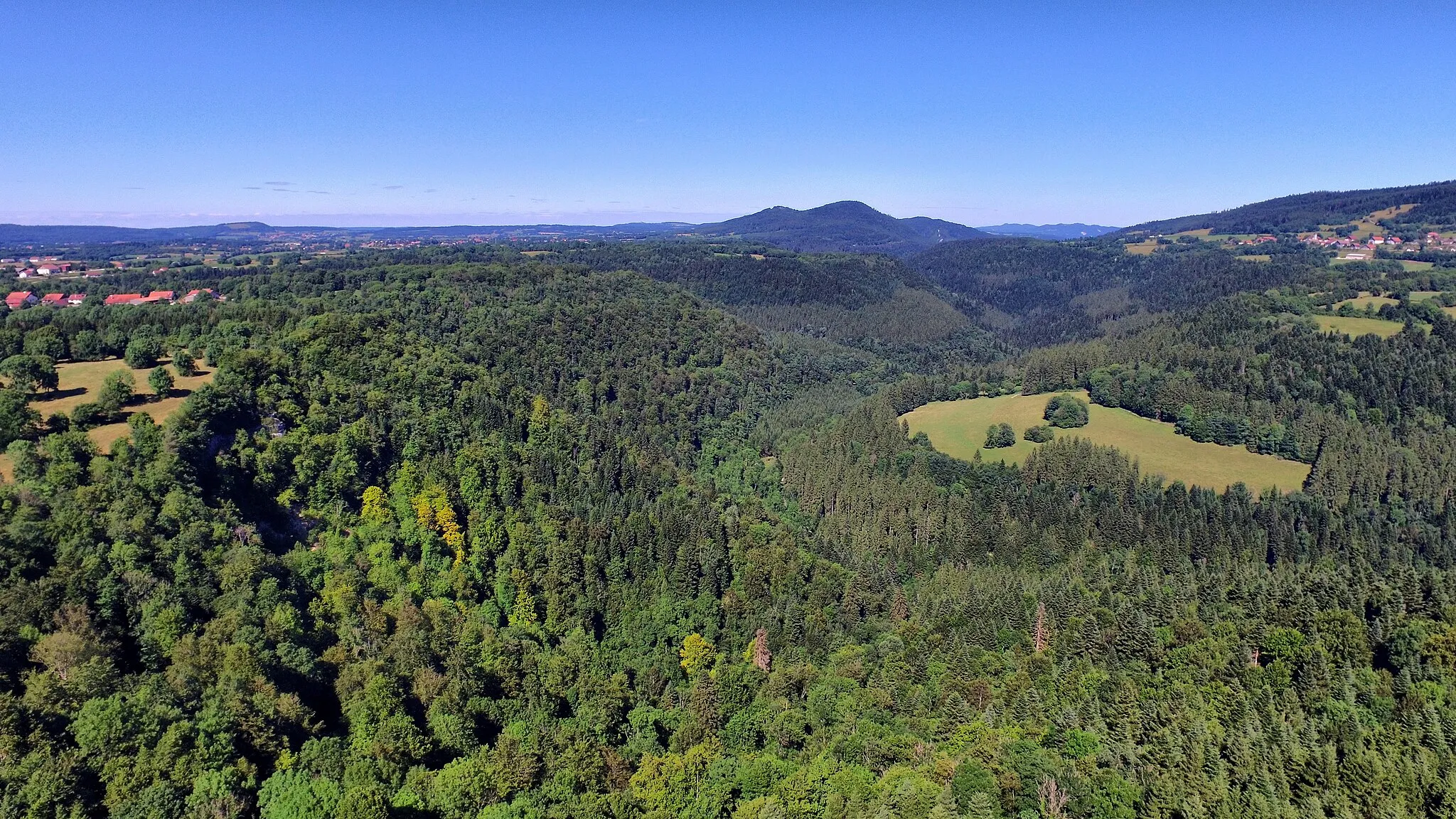 Photo showing: La vallée de la Reverotte au niveau de La Sommette