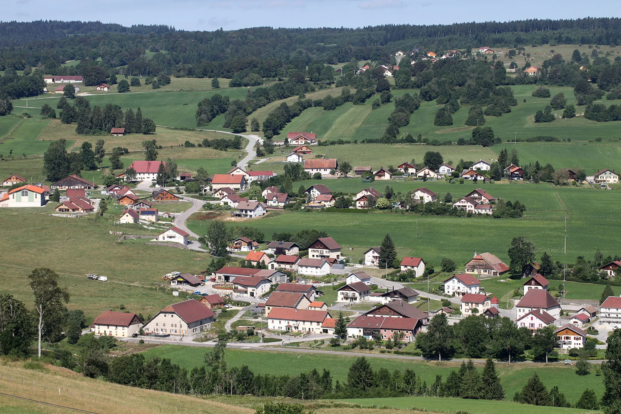 Photo showing: Vue de Ville-du-Pont (Doubs).