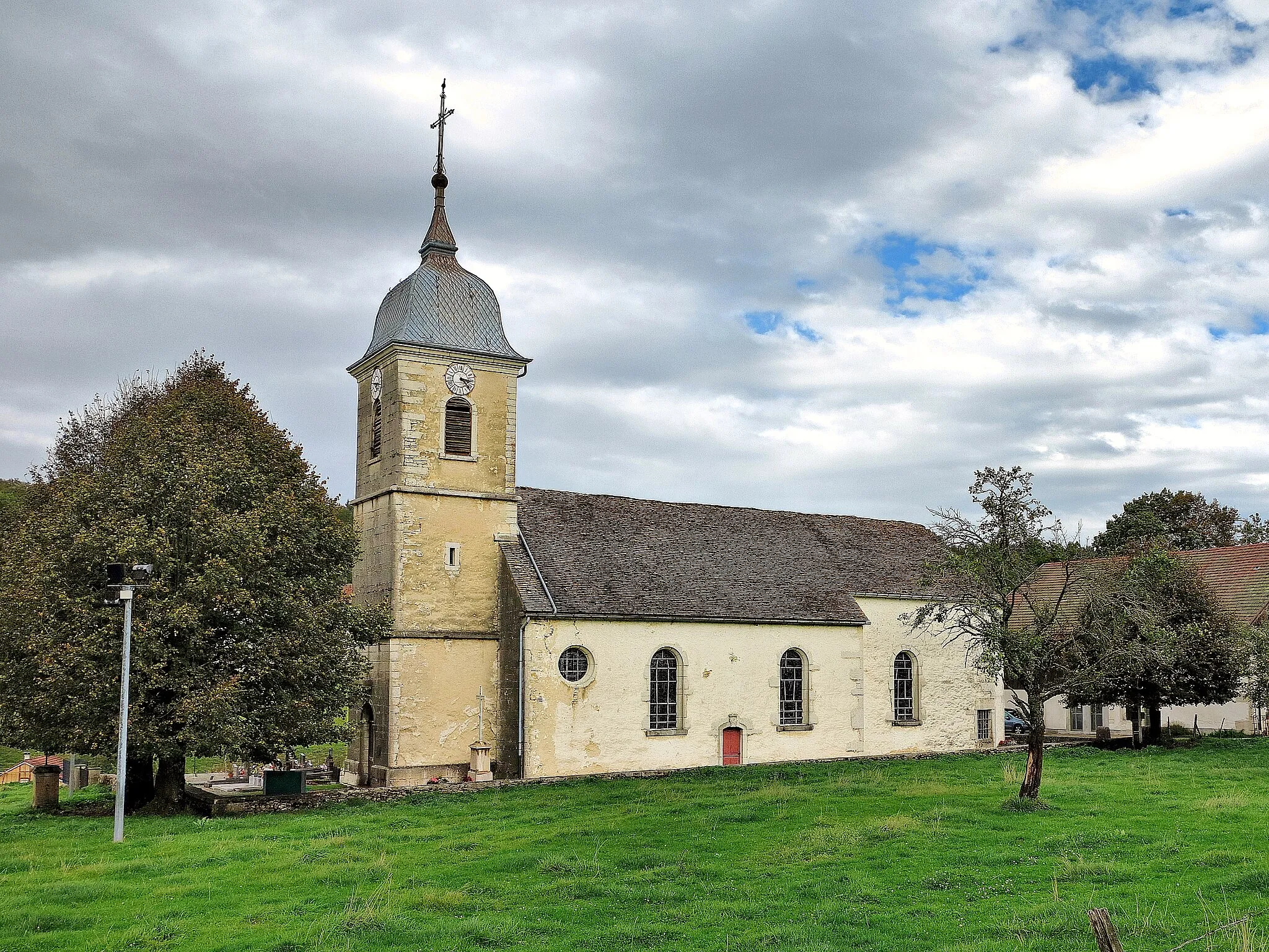 Photo showing: L'église des Bréseux