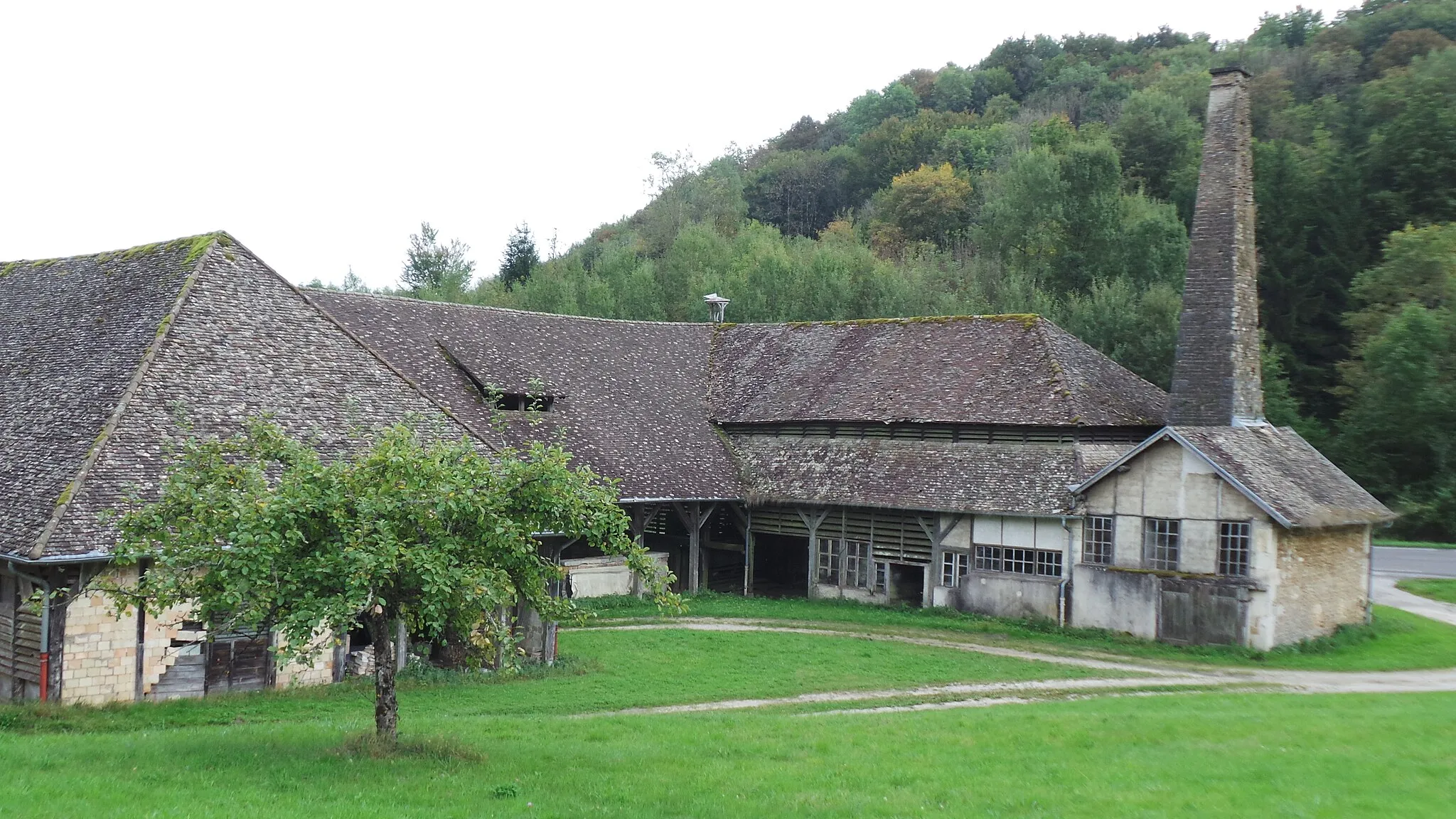 Photo showing: Ancienne tuilerie à la sortie d'Ornans en direction de Besançon