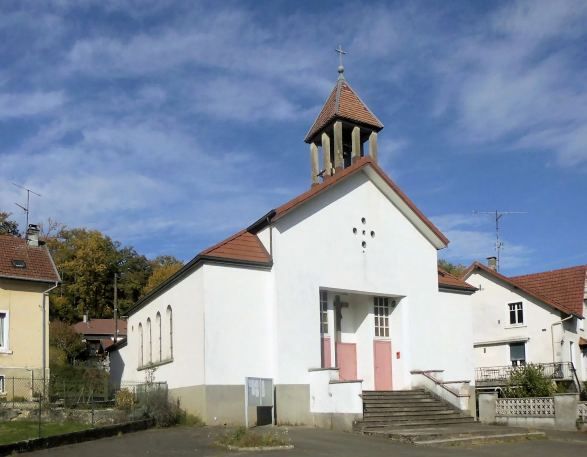 Photo showing: La chapelle Saint-Pierre de Lougres