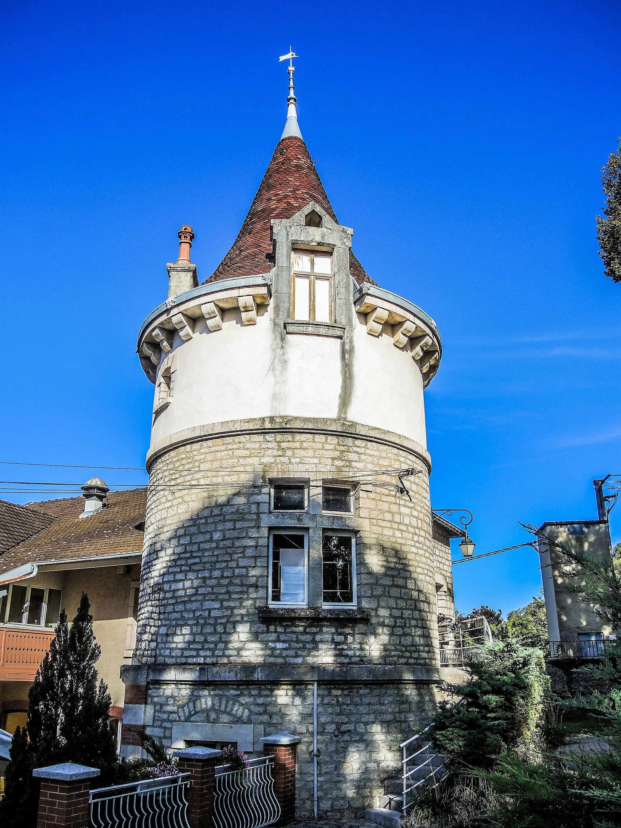 Photo showing: Tourelle ouest du château