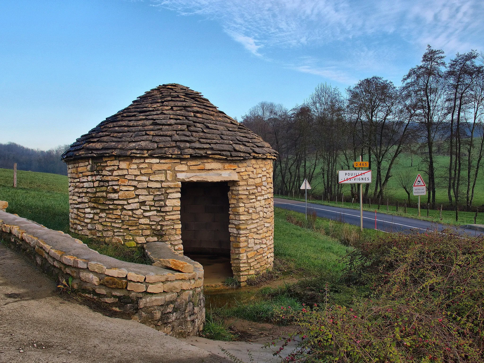 Photo showing: Caborde d'entrée de village