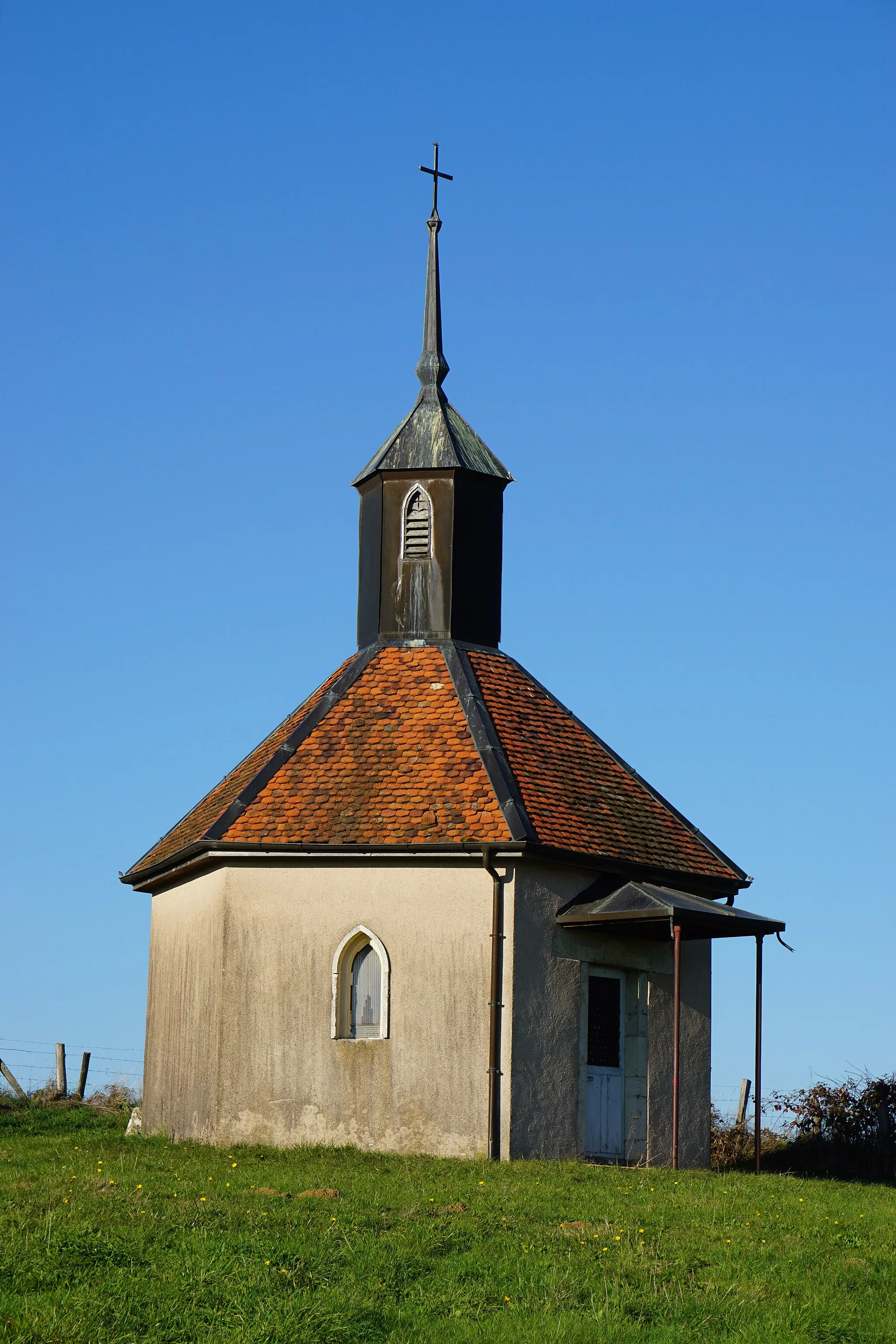 Photo showing: La chapelle de la Vierge à Uzelle.