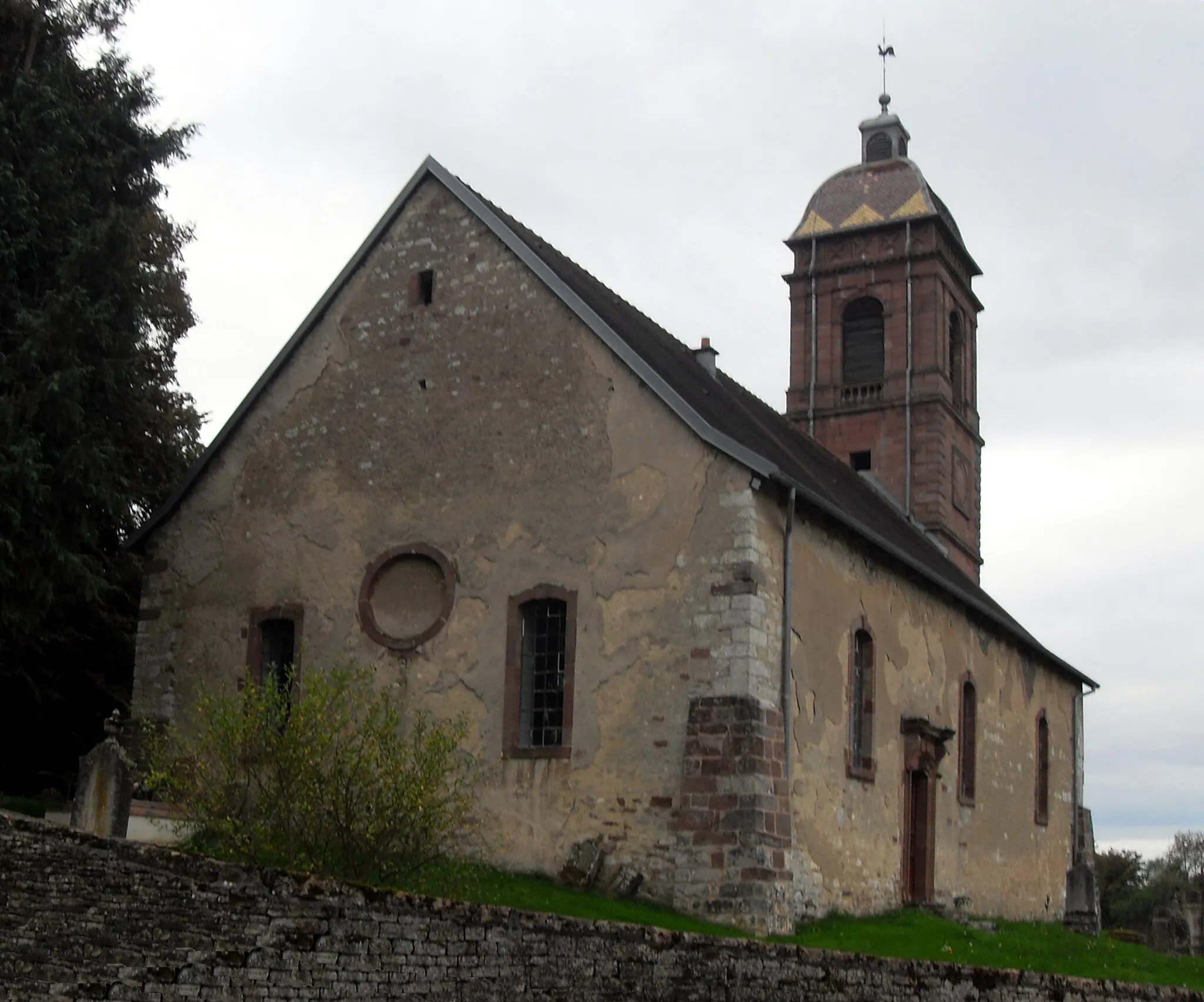 Photo showing: Temple protestant de Saint-Julien-lès-Montbéliard, côté nord-est
