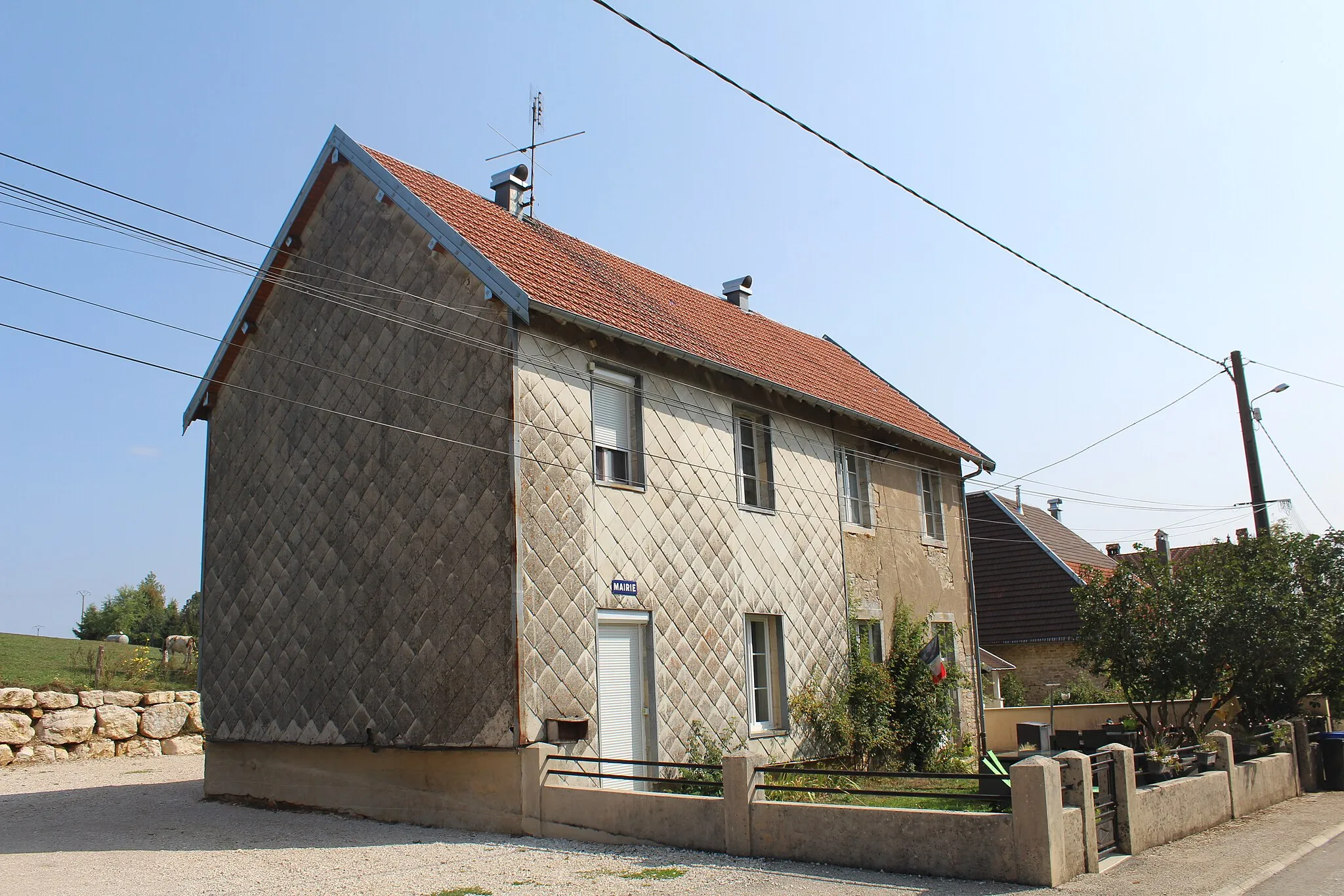 Photo showing: Mairie d'Abergement-lès-Thésy.