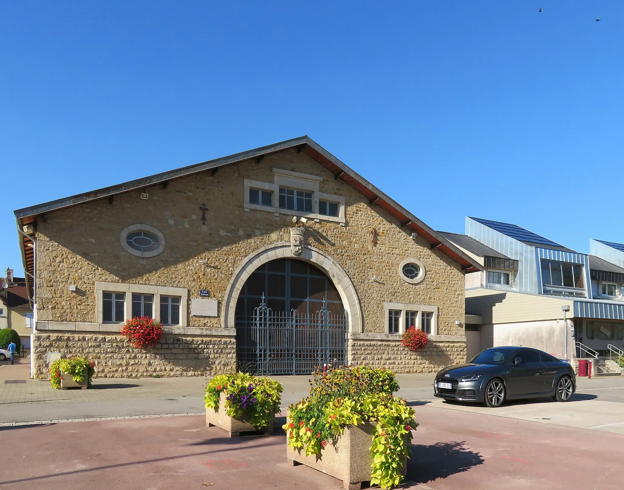 Photo showing: Salle à Bletterans.