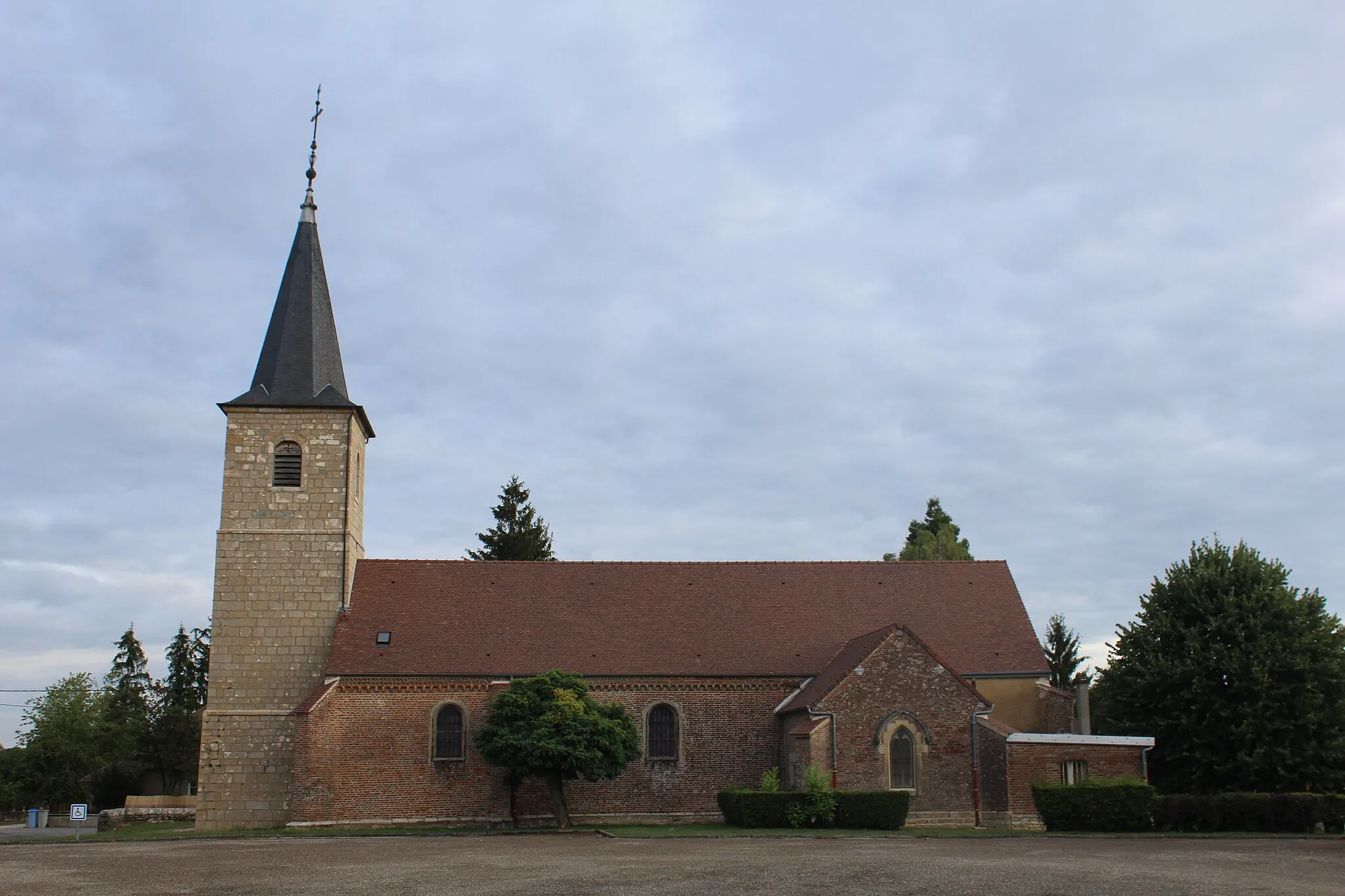 Photo showing: Église de l'Assomption-de-la-Bienheureuse-Vierge-Marie de Chapelle-Voland.