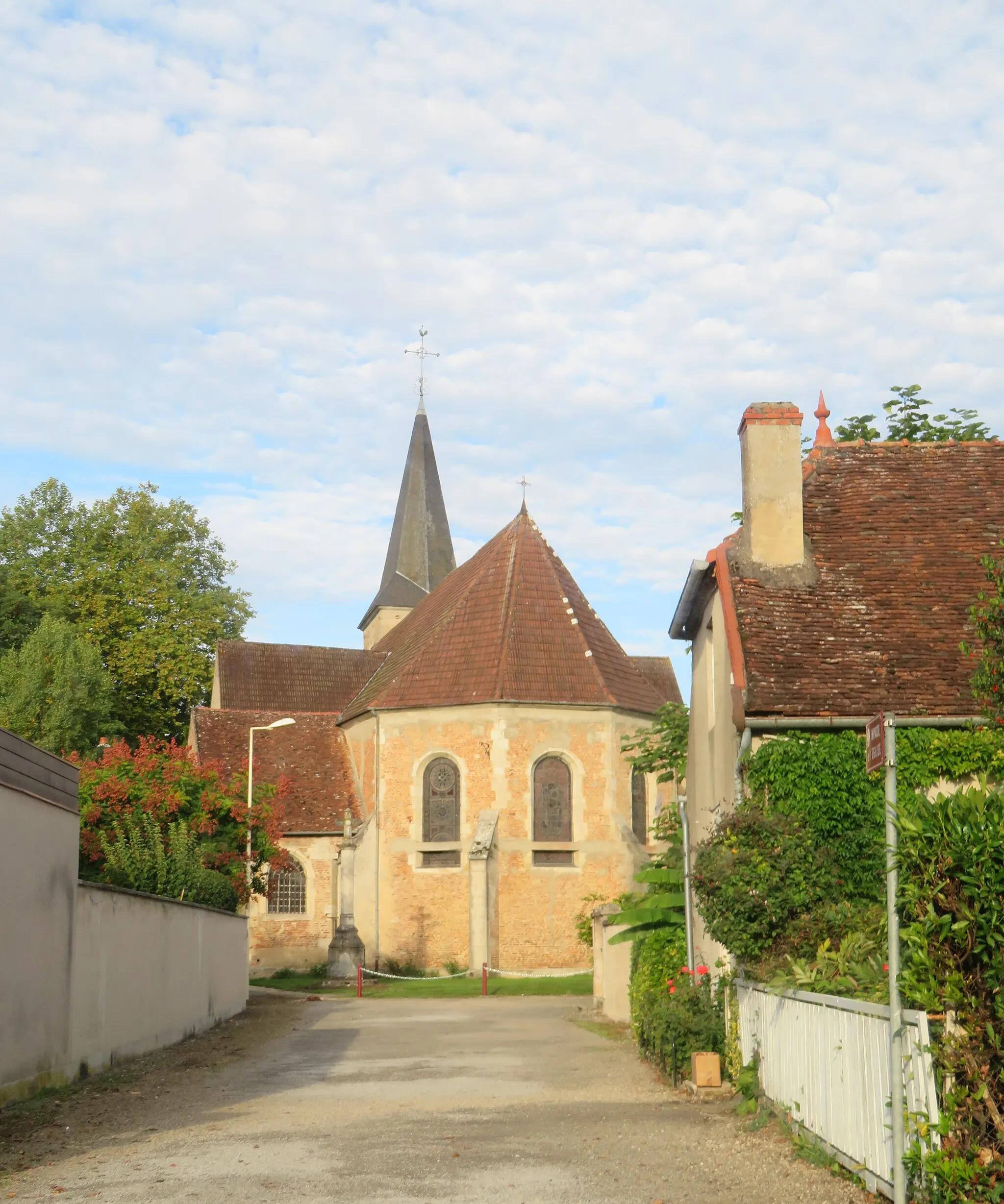 Photo showing: This building is indexed in the base Mérimée, a database of architectural heritage maintained by the French Ministry of Culture, under the reference PA39000107 .