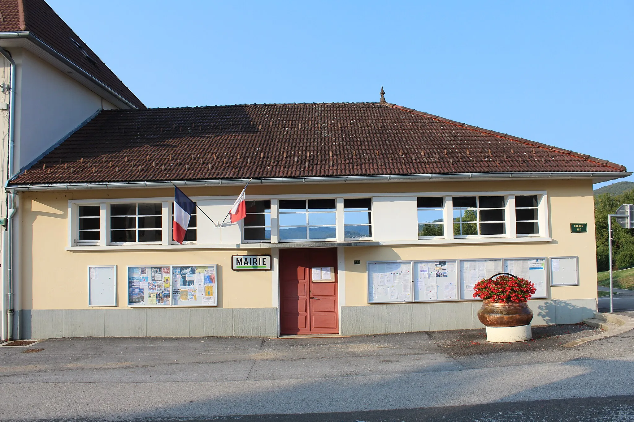 Photo showing: Mairie de Cuttura, Coteaux-du-Lizon.