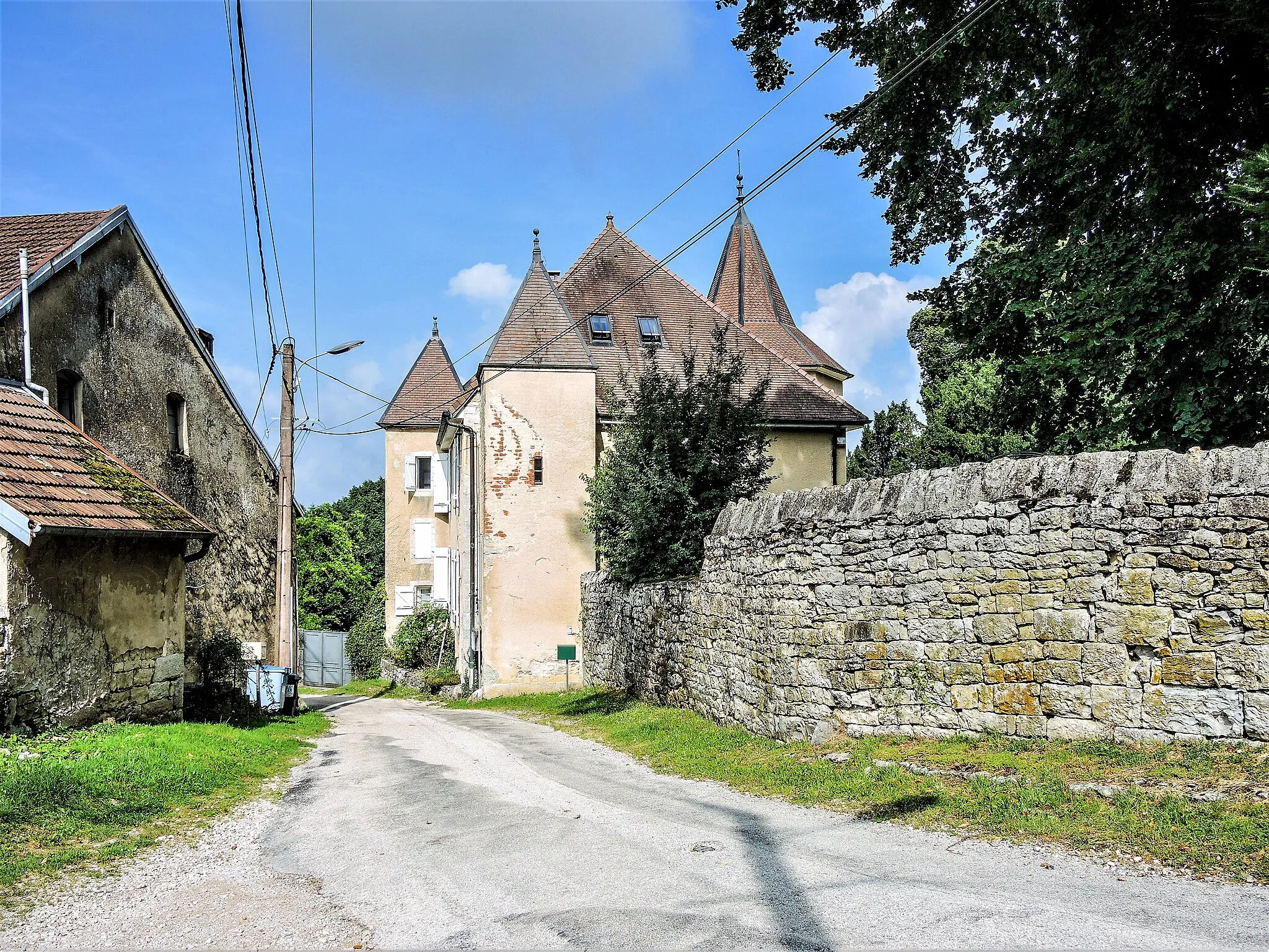 Photo showing: Maison forte, près de l'église