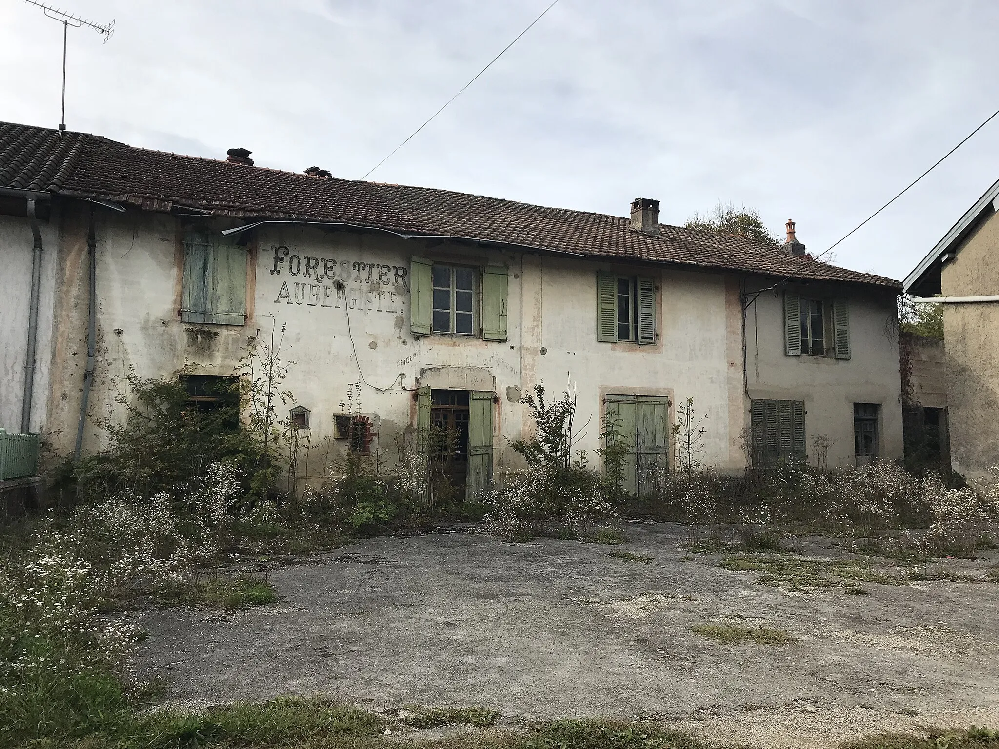 Photo showing: Graye-et-Charnay (Jura, France) en octobre 2017.