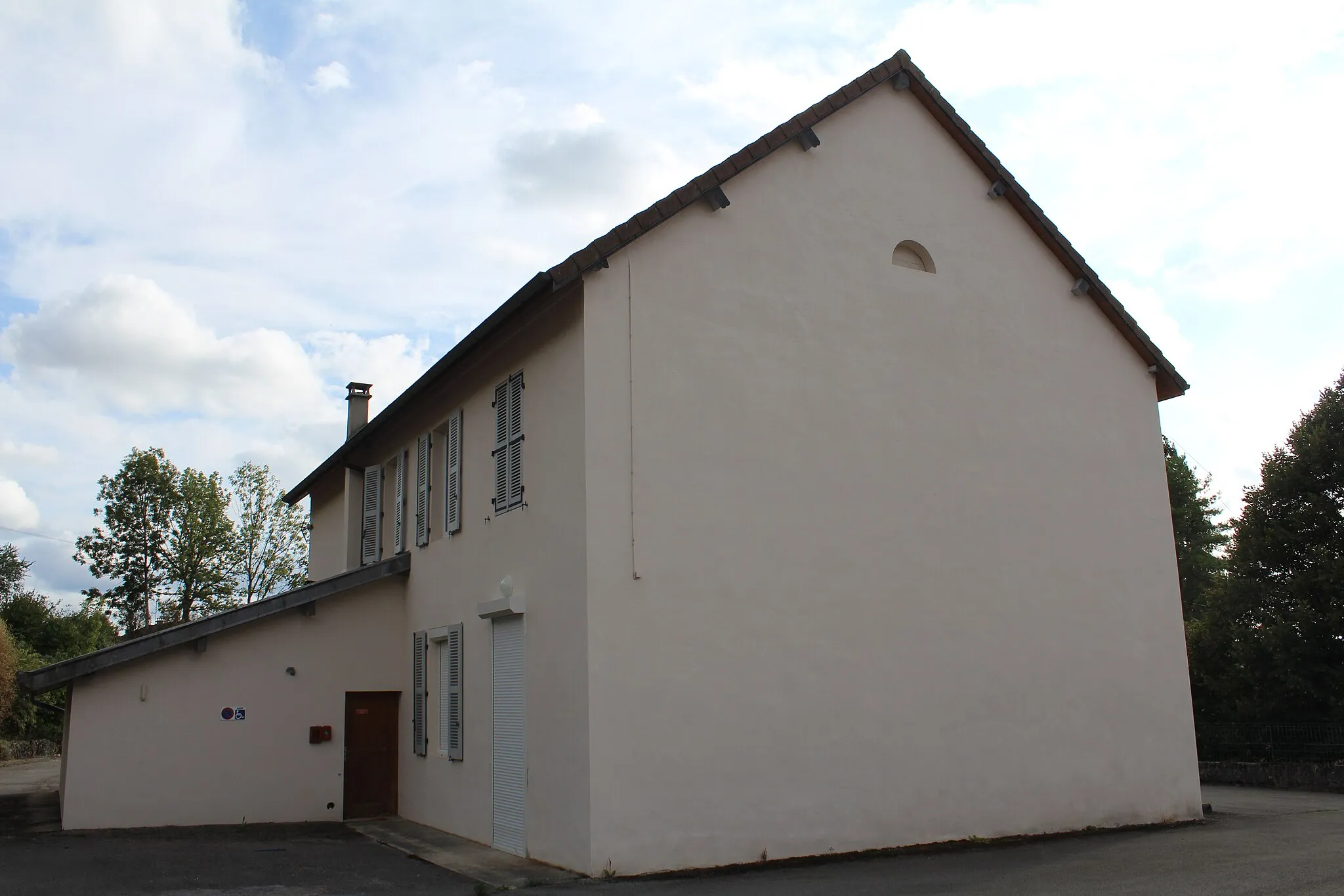 Photo showing: Mairie de Légna, Valzin-en-Petite-Montagne.