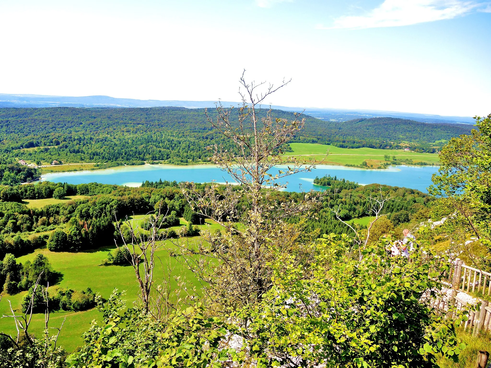 Photo showing: Lac d'Ilay, vu du pic de l'aigle.