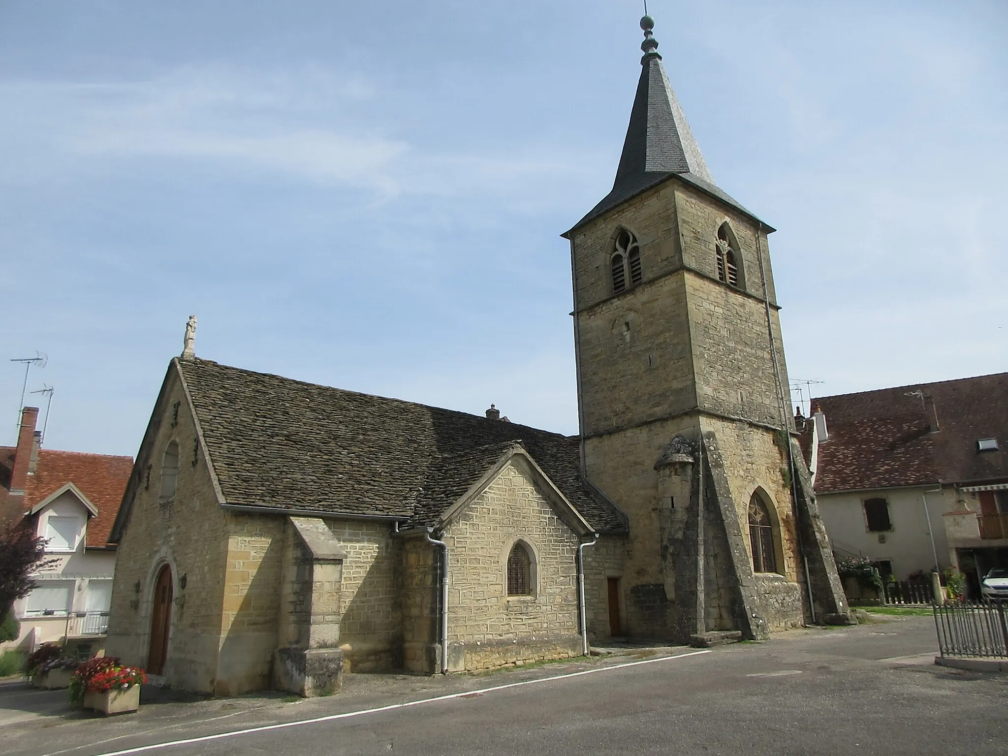 Photo showing: Église de la Nativité-de-la-Bienheureuse-Vierge-Marie de Macornay.