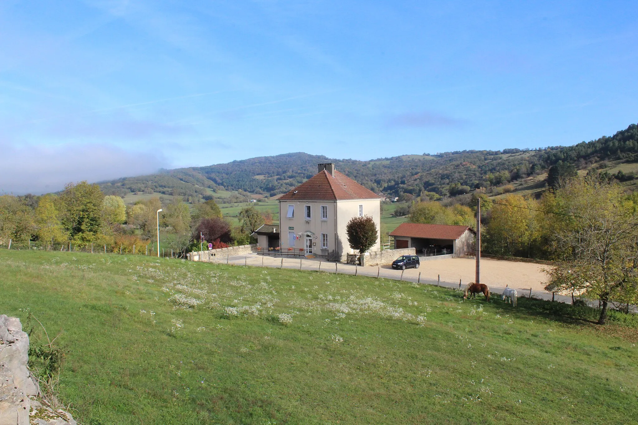 Photo showing: Mairie de Lains, Montlainsia.