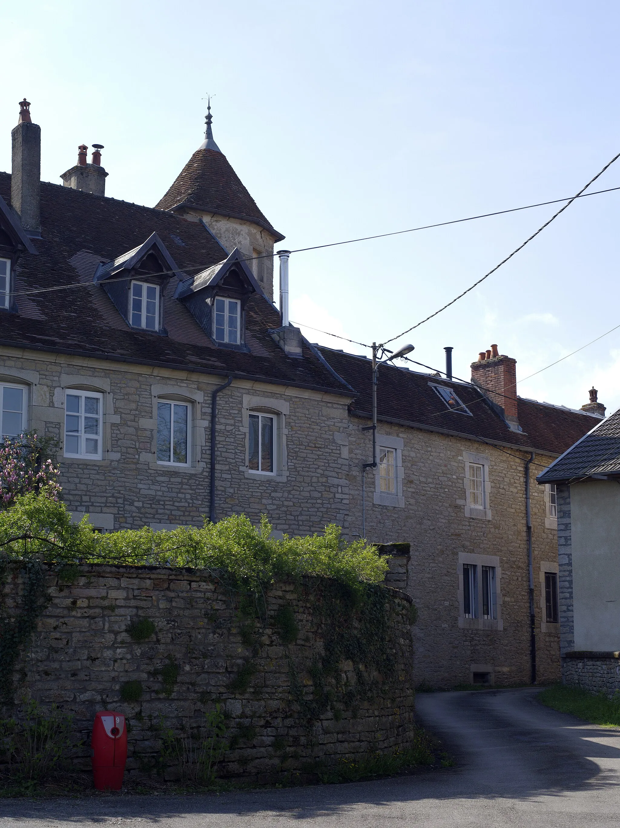 Photo showing: image montrant une photographie prise à Pagney dans le Jura : au village