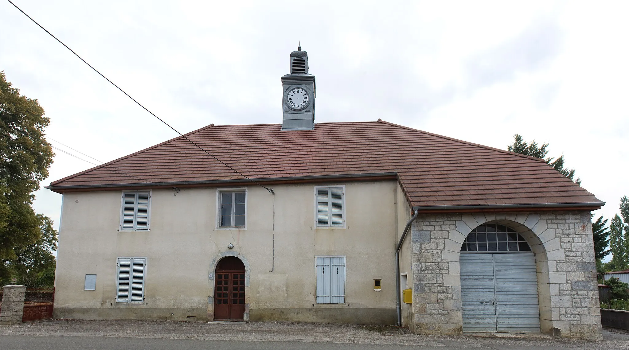 Photo showing: Ancienne mairie d'Oussières.