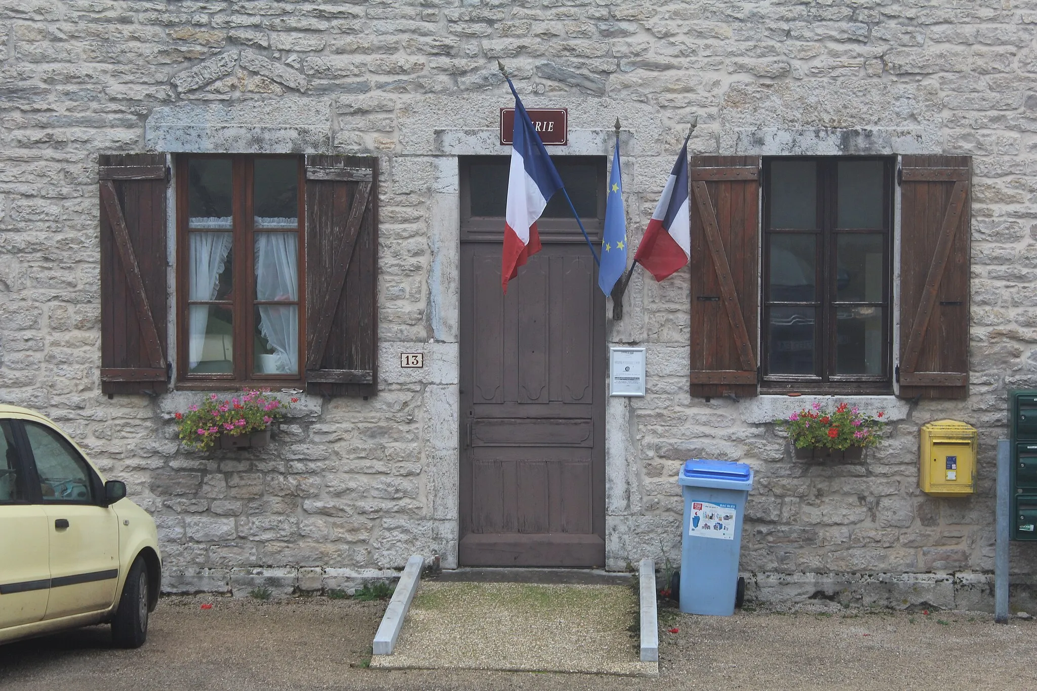 Photo showing: Mairie de Senaud, Val-d'Épy.